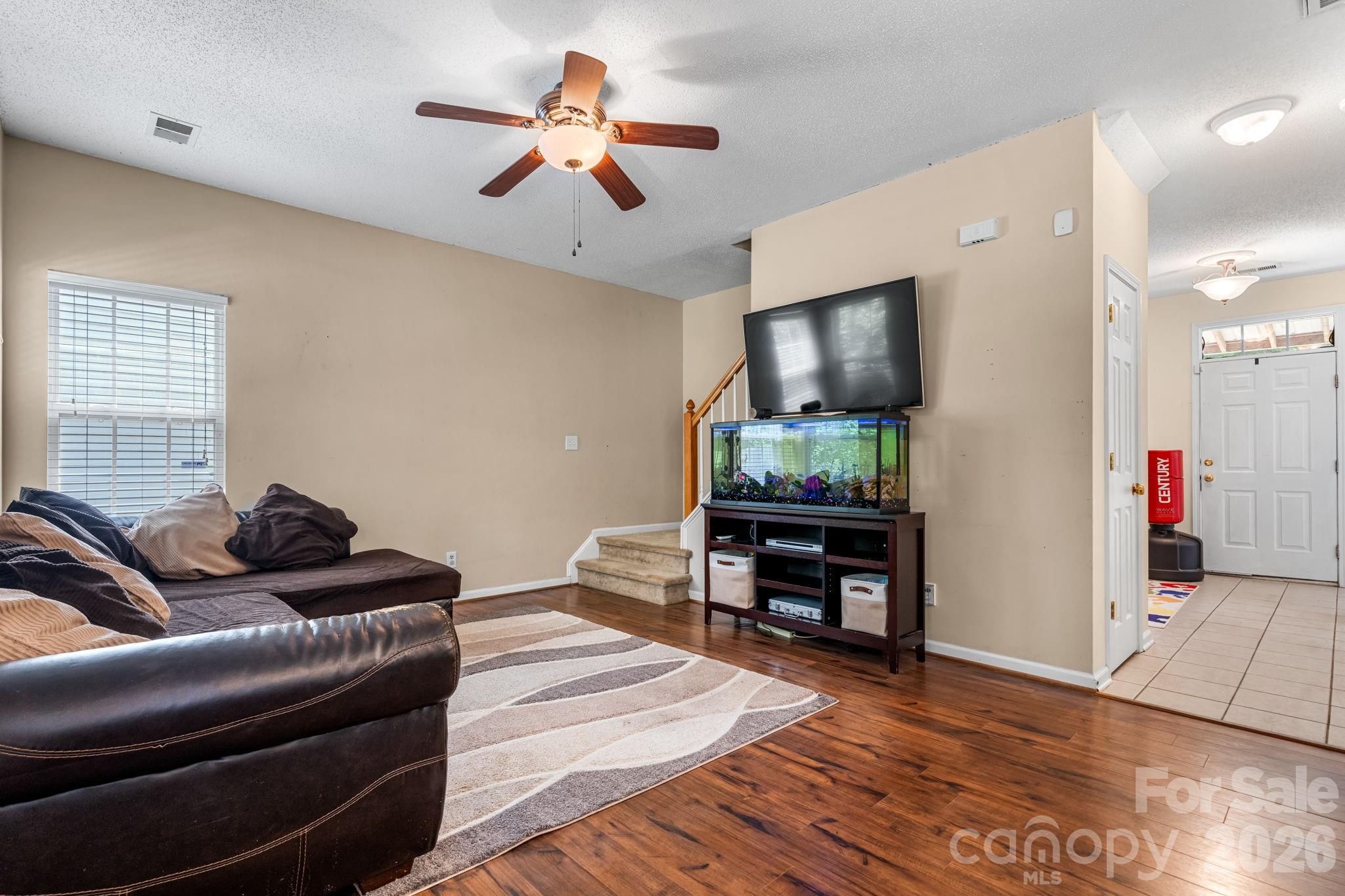 118 Devon Forest Drive Property Photo 5