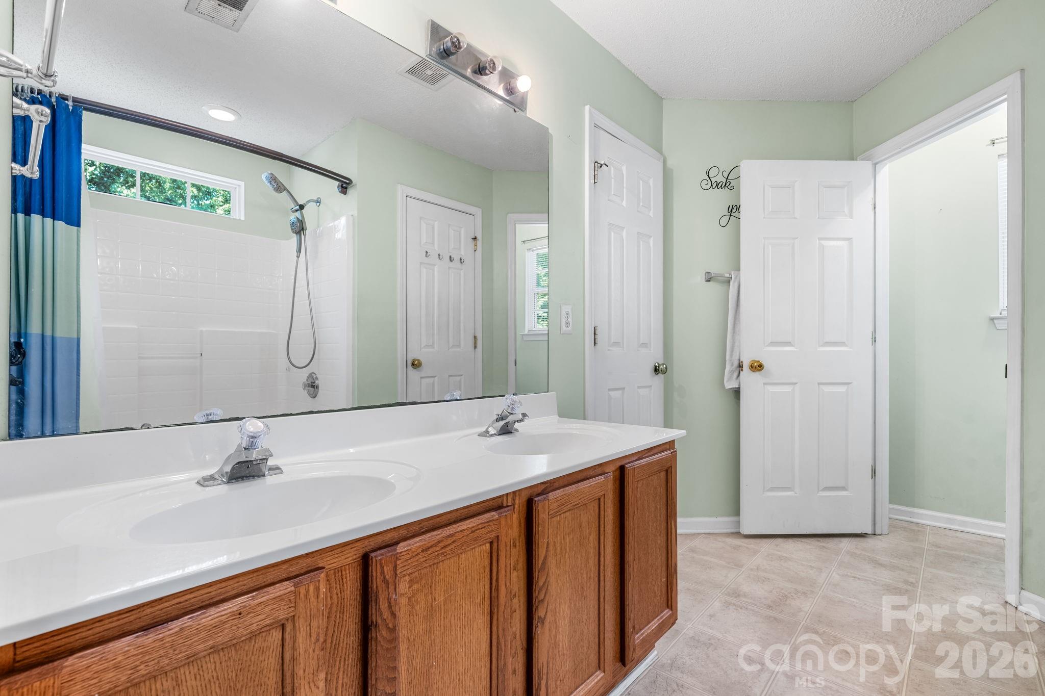 118 Devon Forest Drive Property Photo 14