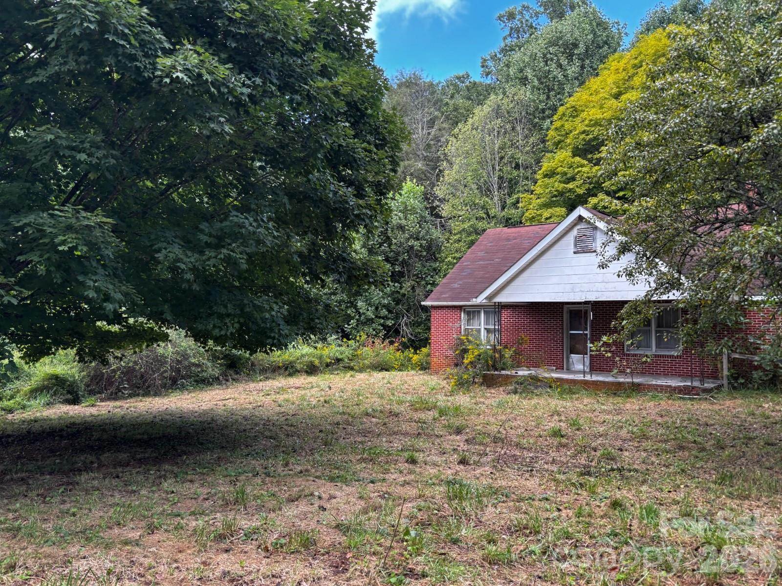 1771 Hughes Gap Road Property Photo 9