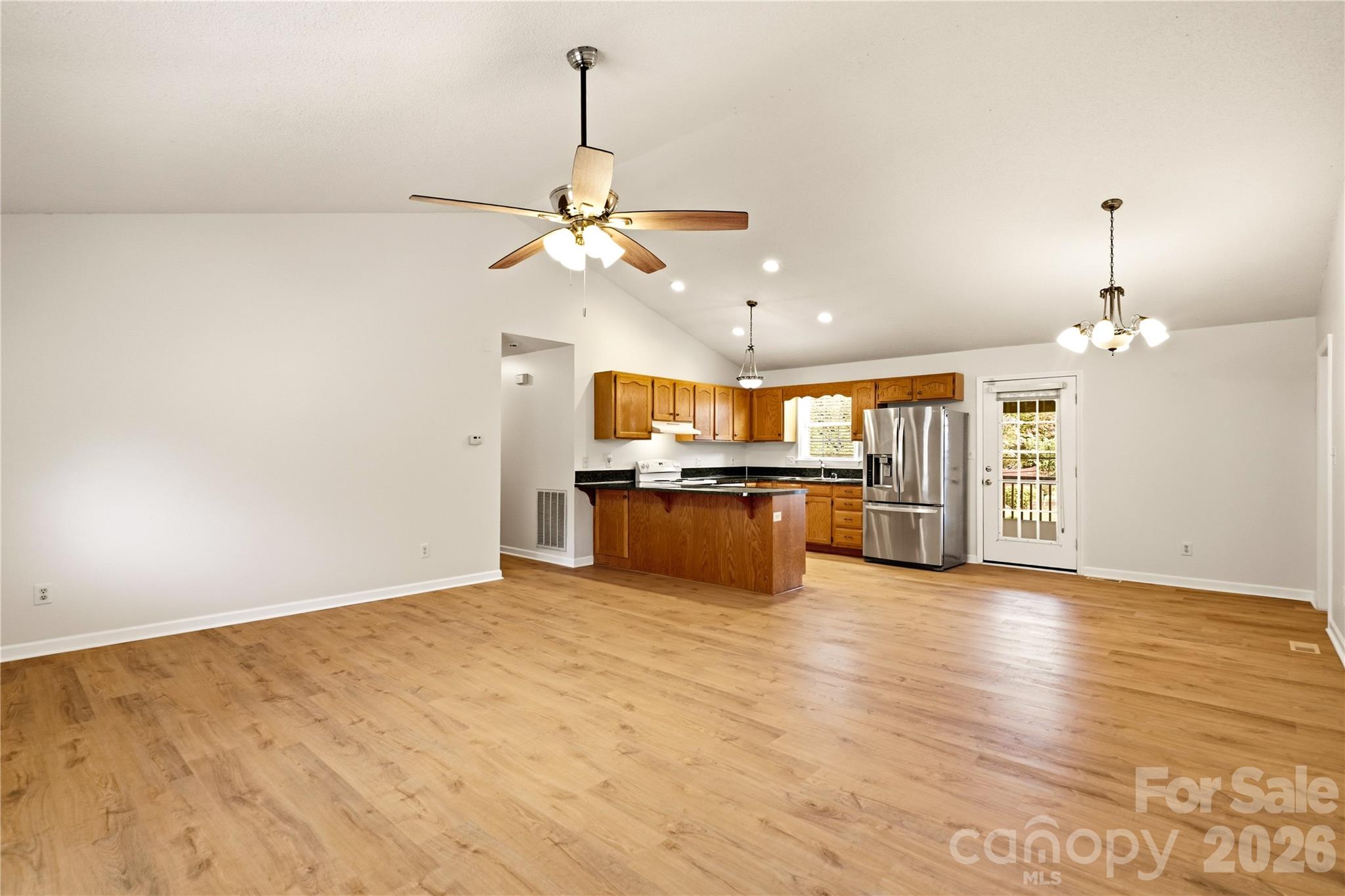 3892 Stoney Creek Drive Property Photo 2