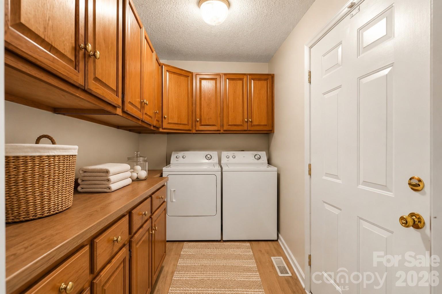 3892 Stoney Creek Drive Property Photo 12
