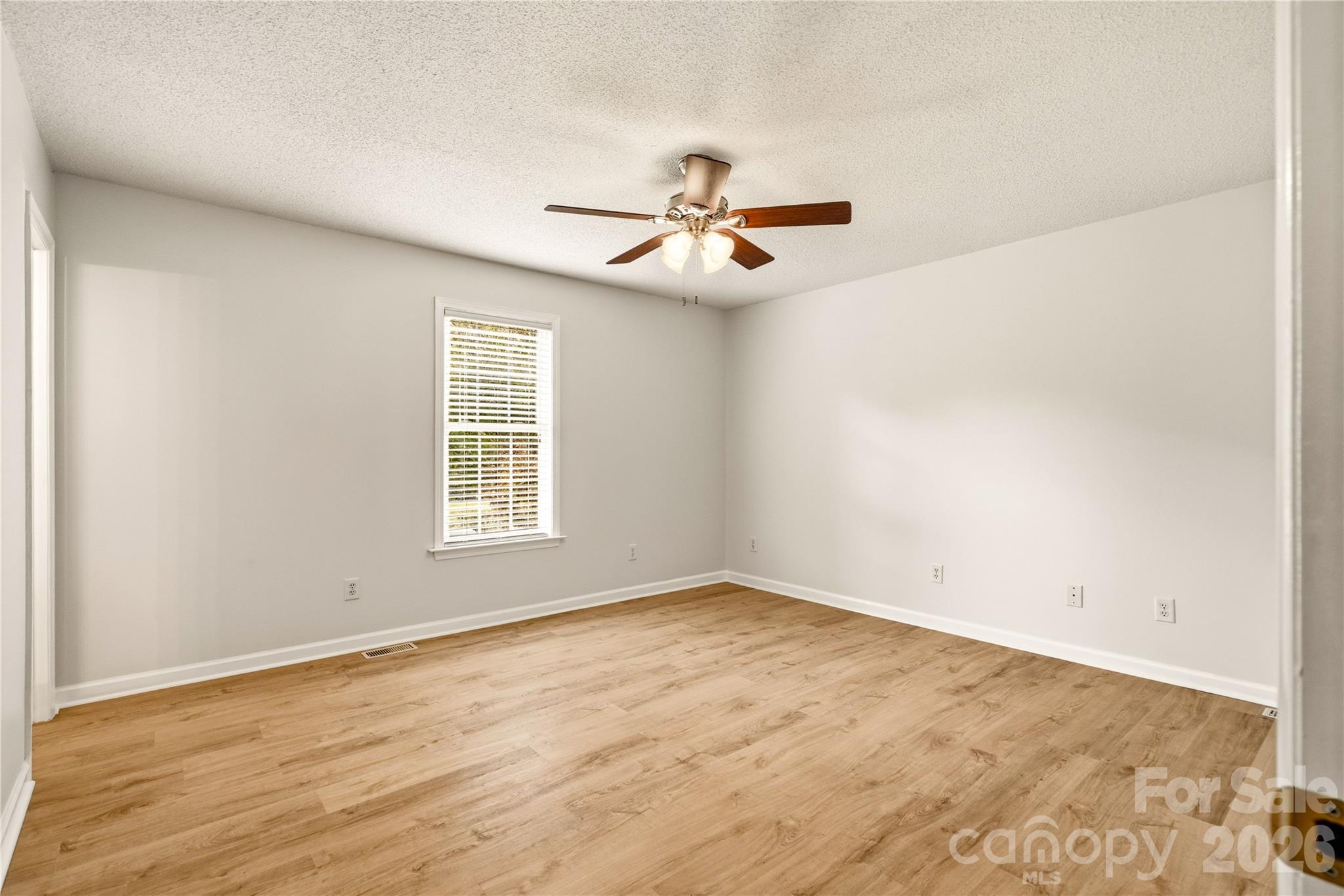 3892 Stoney Creek Drive Property Photo 13