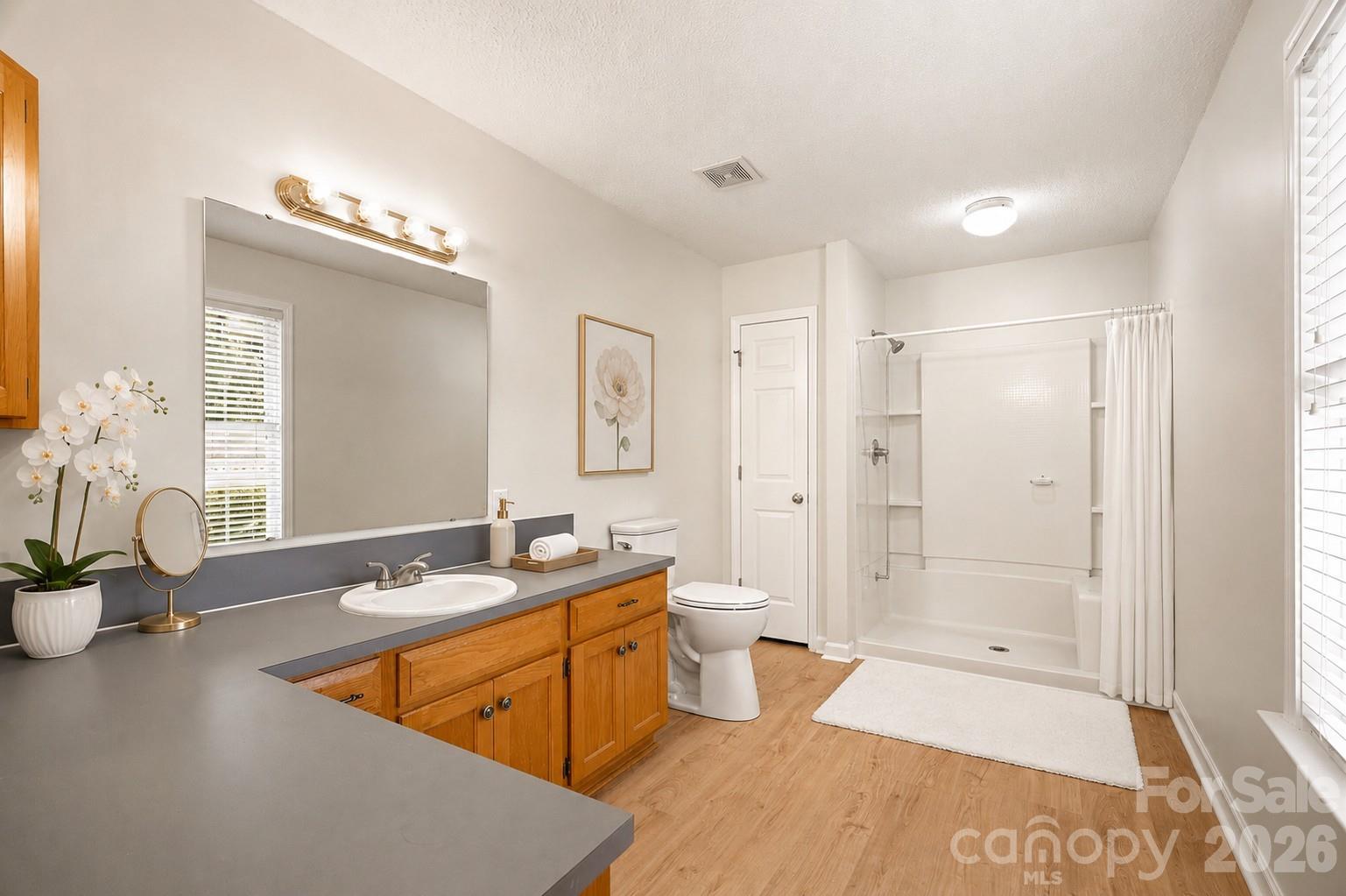 3892 Stoney Creek Drive Property Photo 21