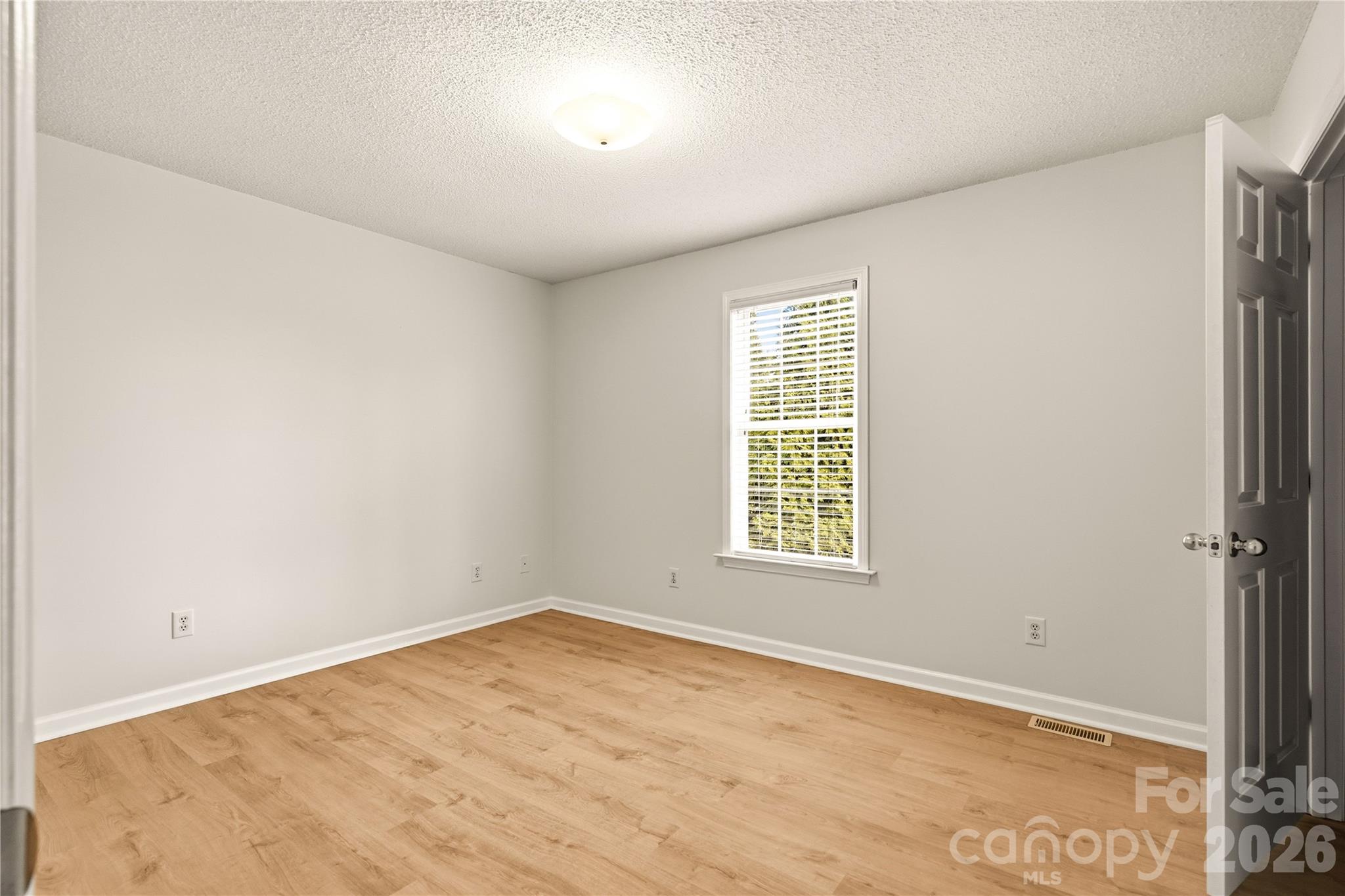 3892 Stoney Creek Drive Property Photo 23