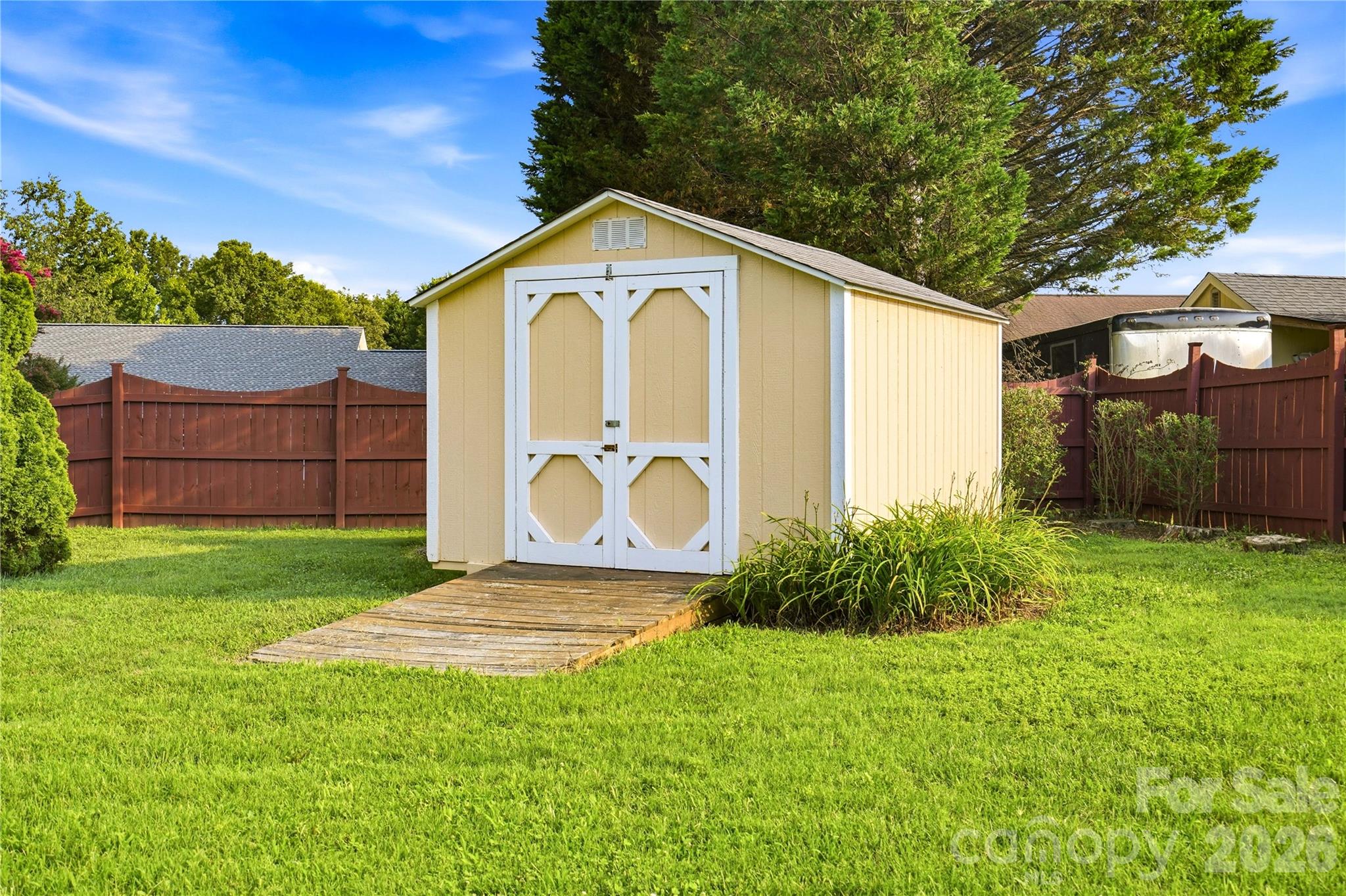 3892 Stoney Creek Drive Property Photo 34