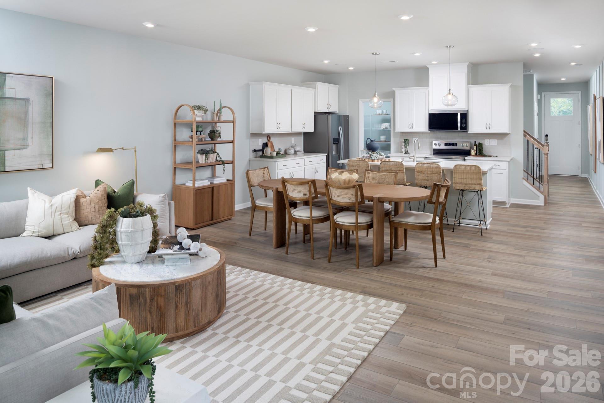 1312 Vibrant Road Property Photo 2