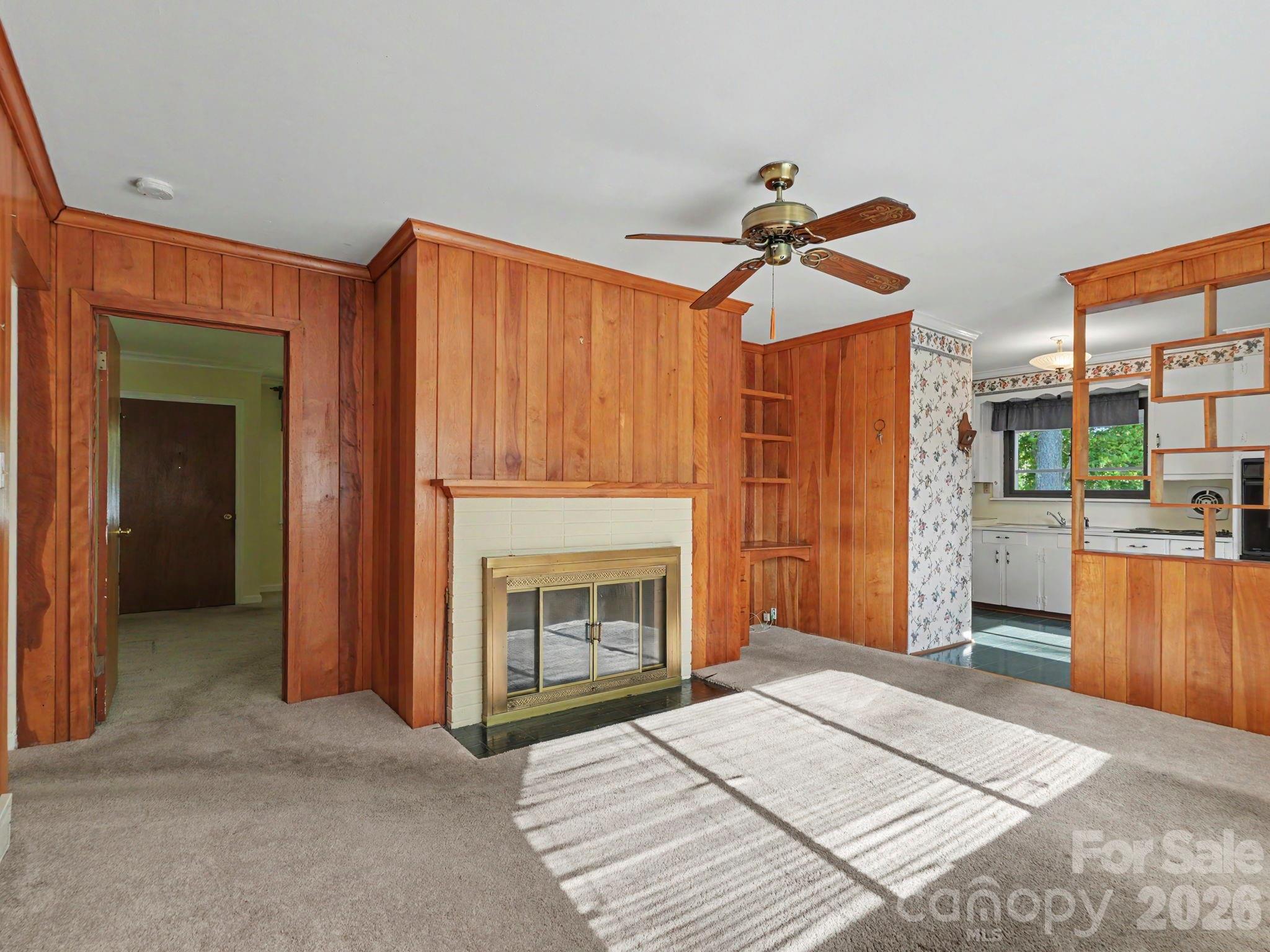 1006 S Main Street Property Photo 3