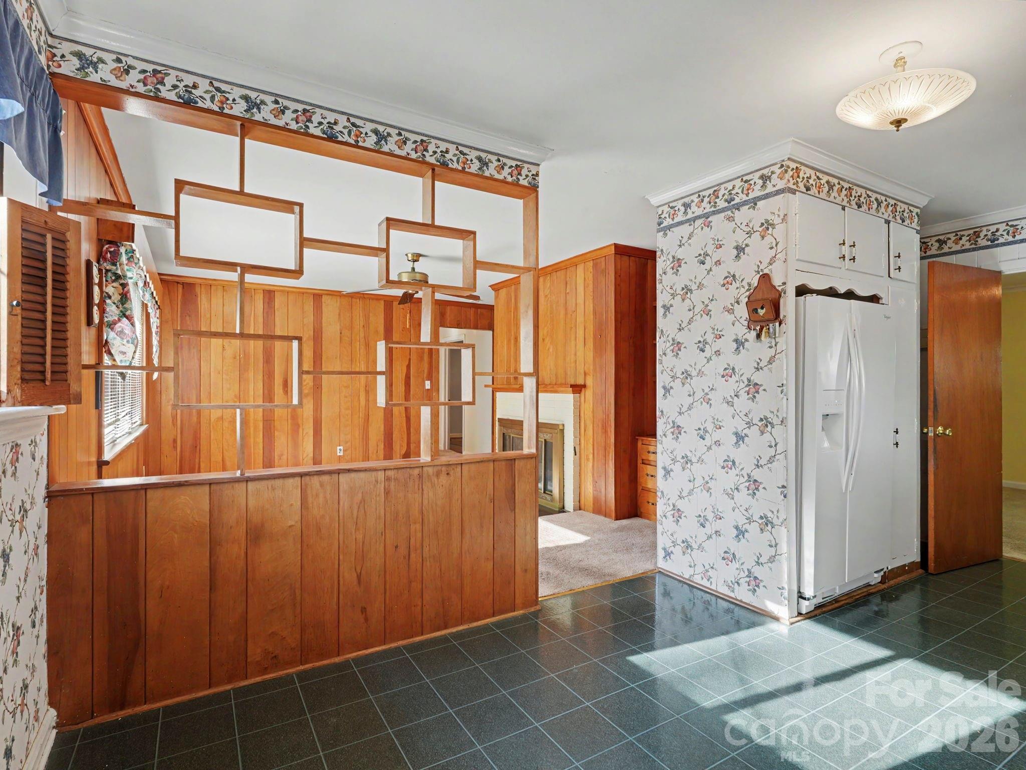 1006 S Main Street Property Photo 6
