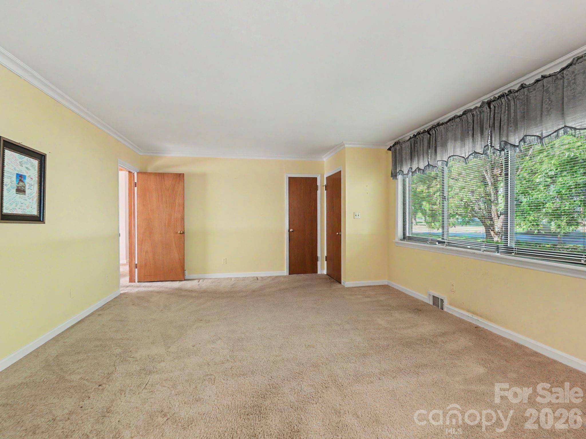 1006 S Main Street Property Photo 15