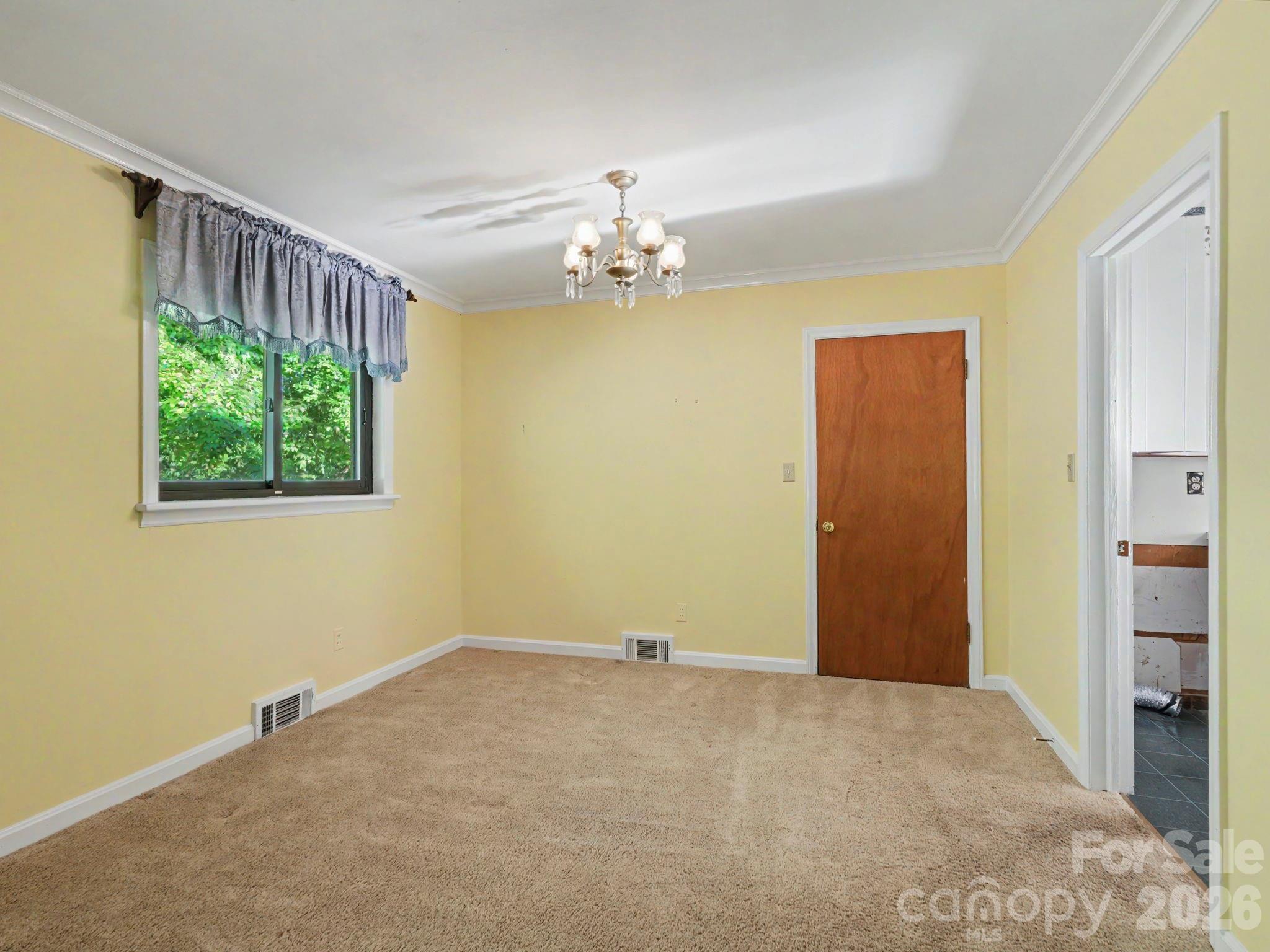 1006 S Main Street Property Photo 16