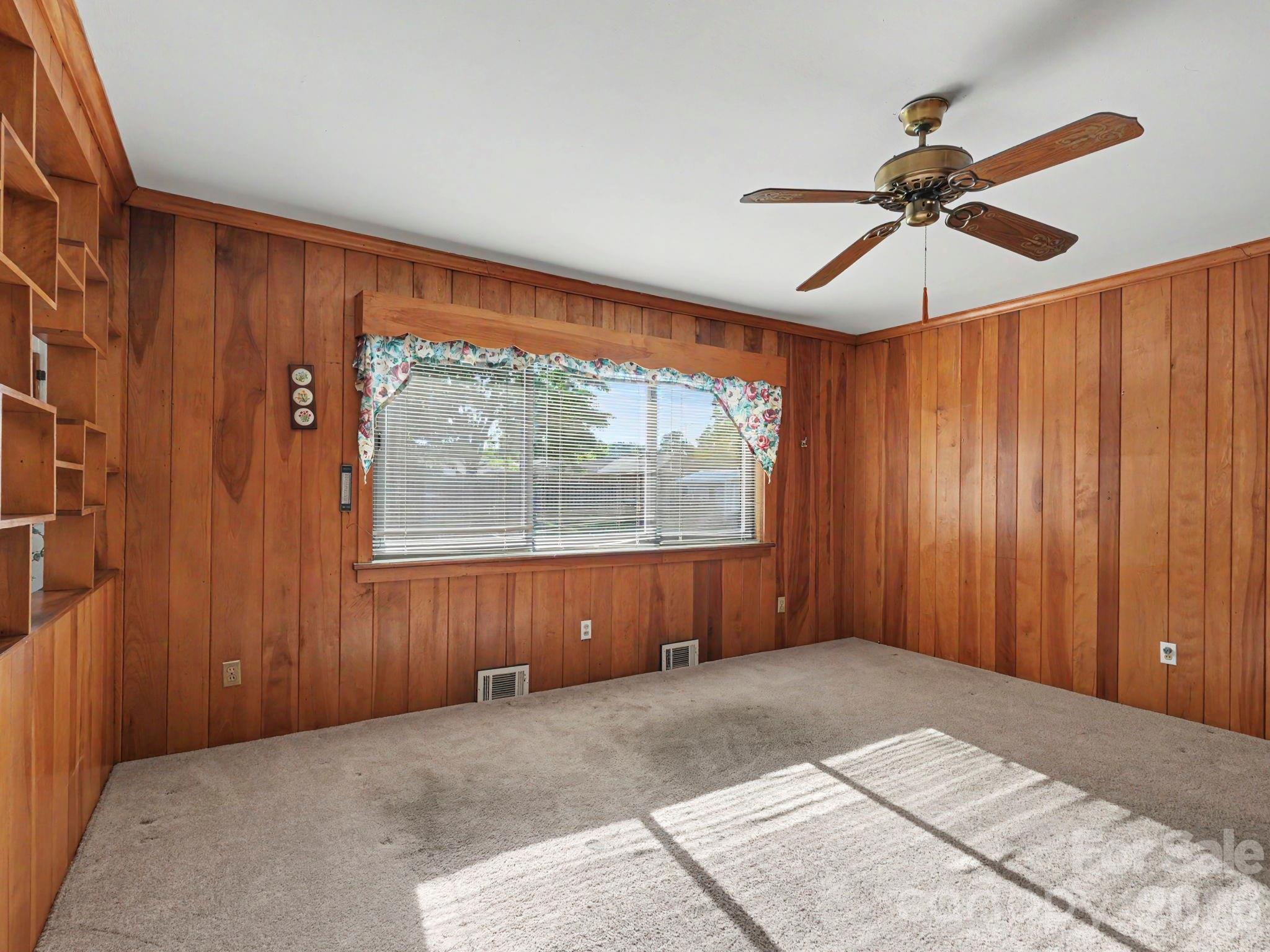 1006 S Main Street Property Photo 18