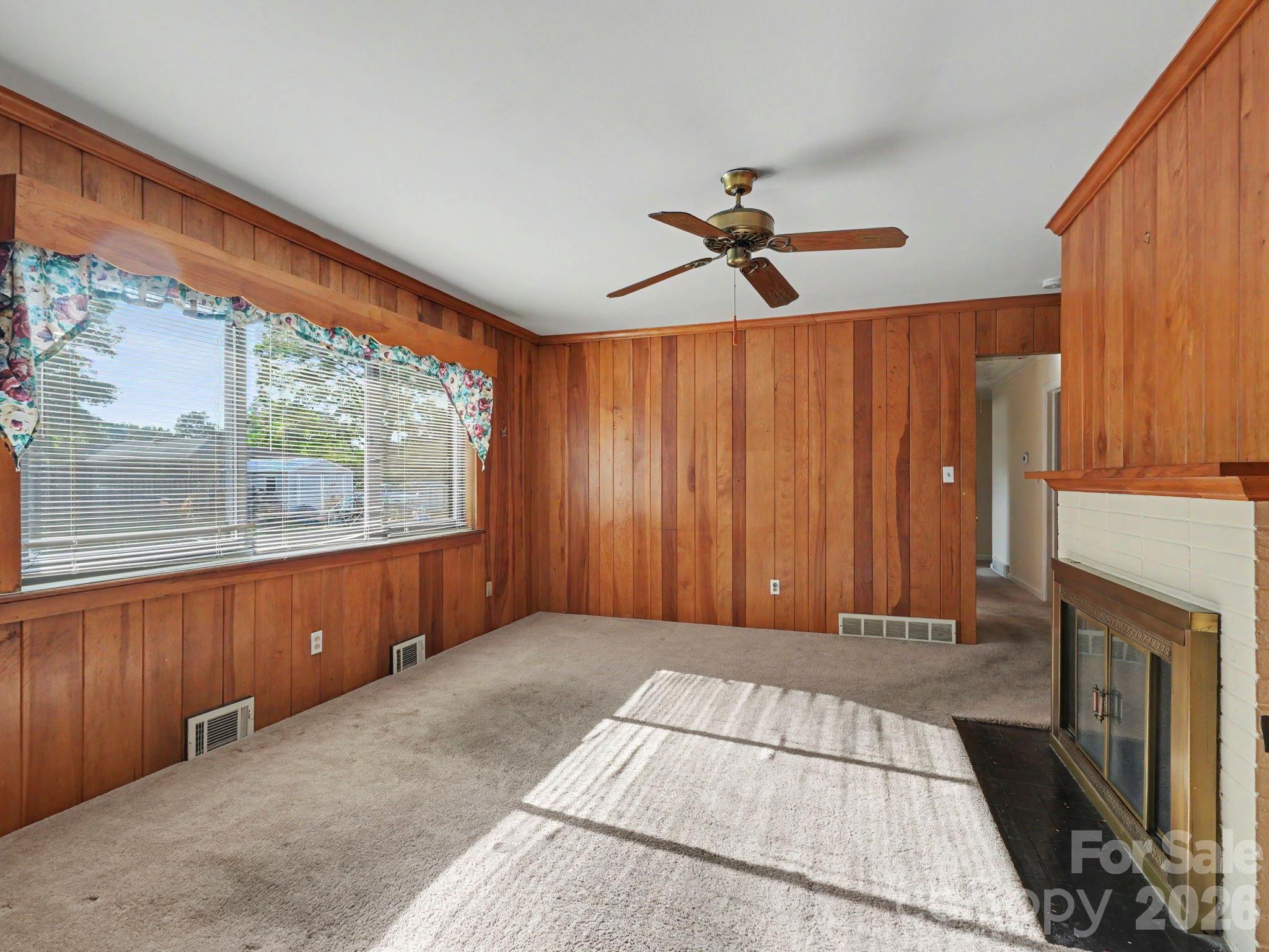 1006 S Main Street Property Photo 19