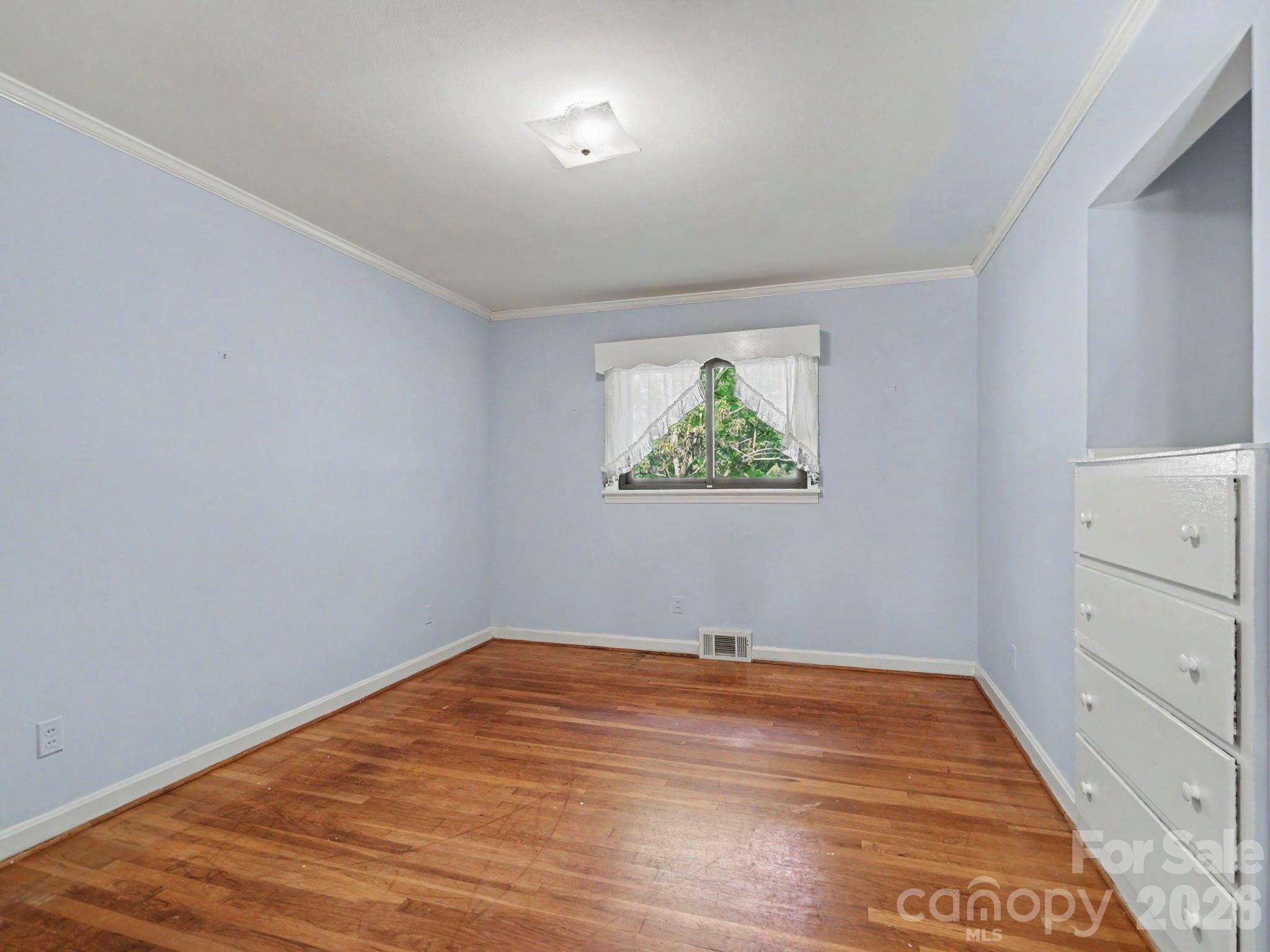 1006 S Main Street Property Photo 22
