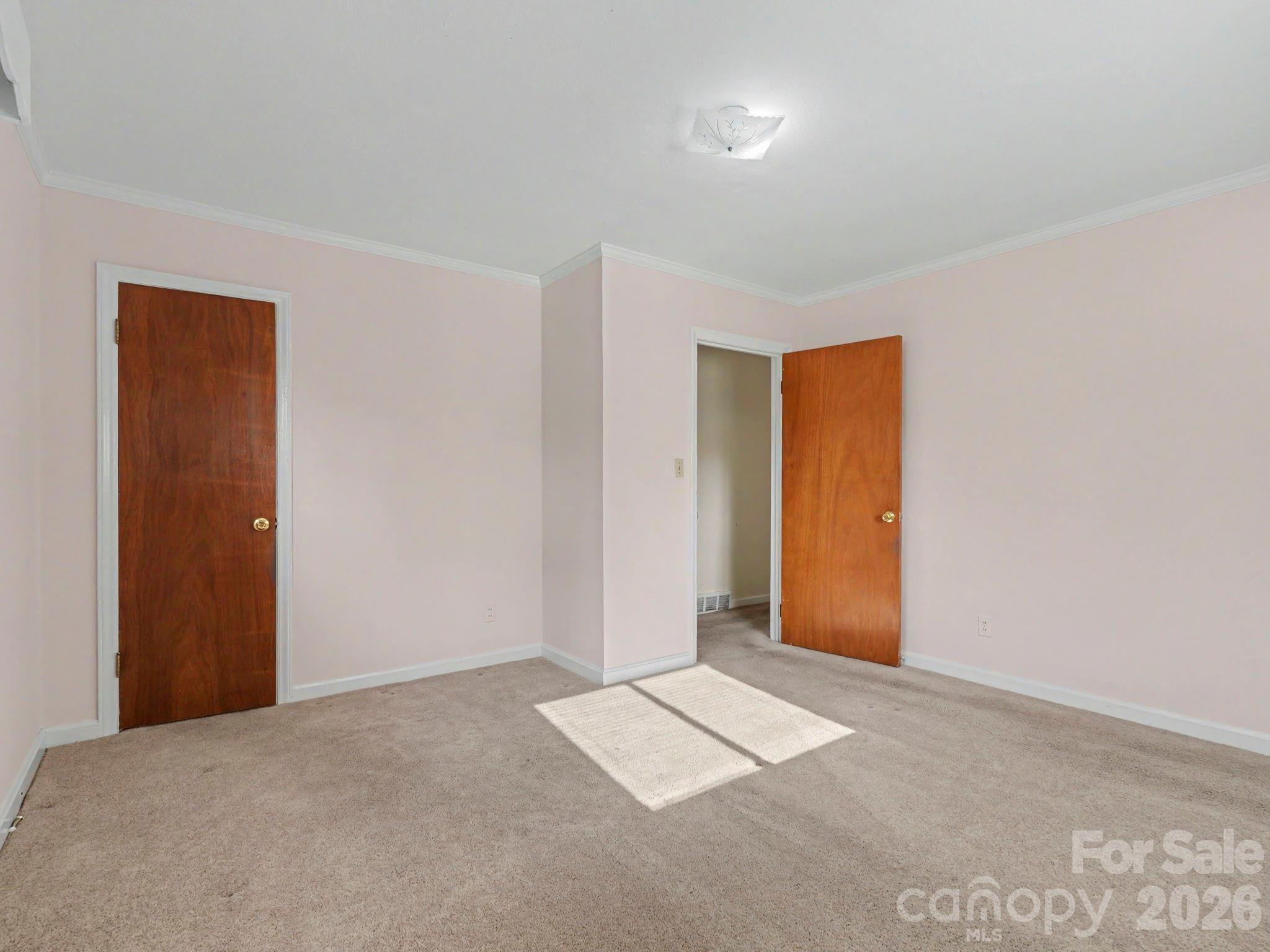 1006 S Main Street Property Photo 32