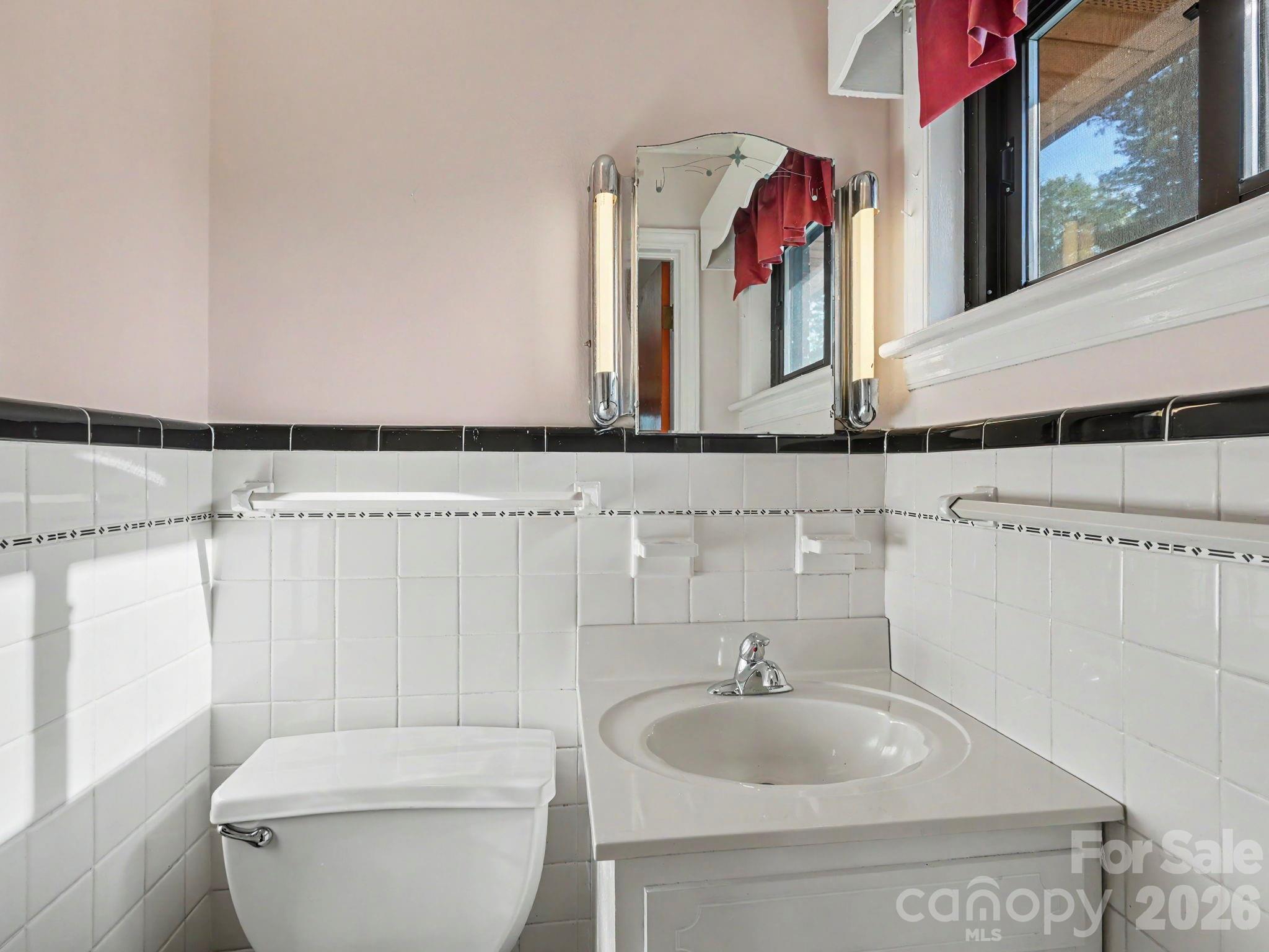1006 S Main Street Property Photo 35