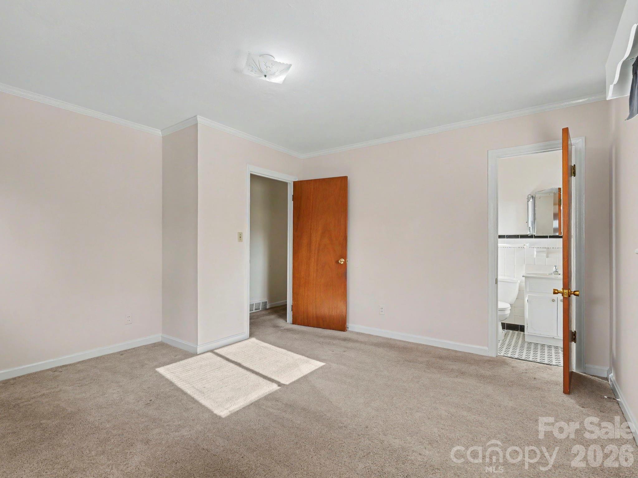 1006 S Main Street Property Photo 37