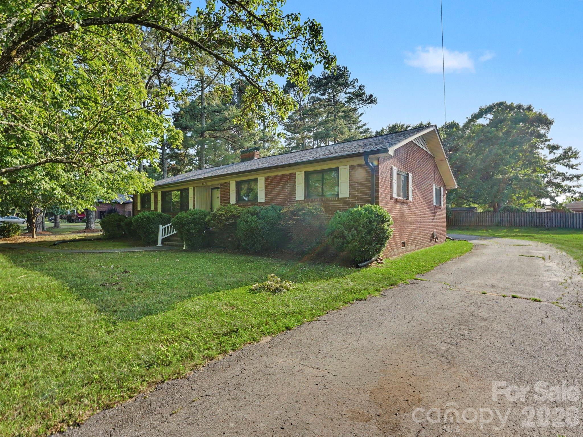 1006 S Main Street Property Photo 45