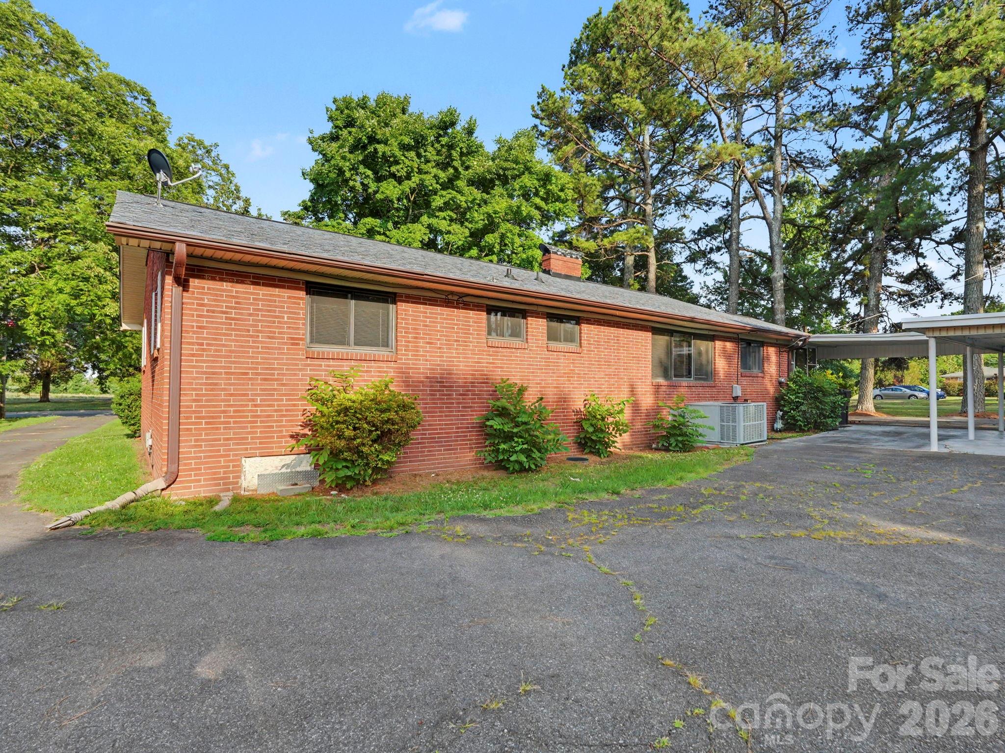 1006 S Main Street Property Photo 46