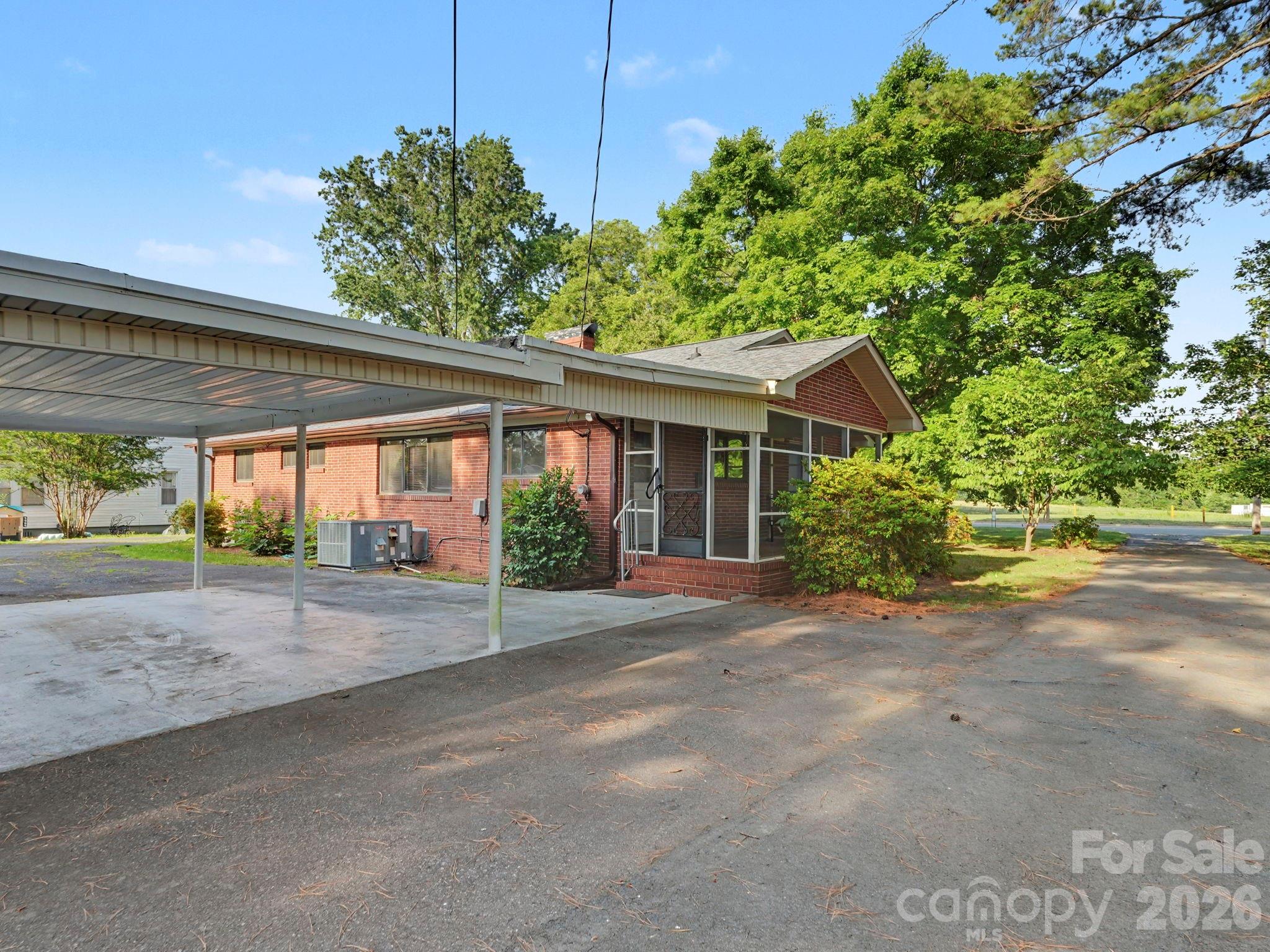 1006 S Main Street Property Photo 47