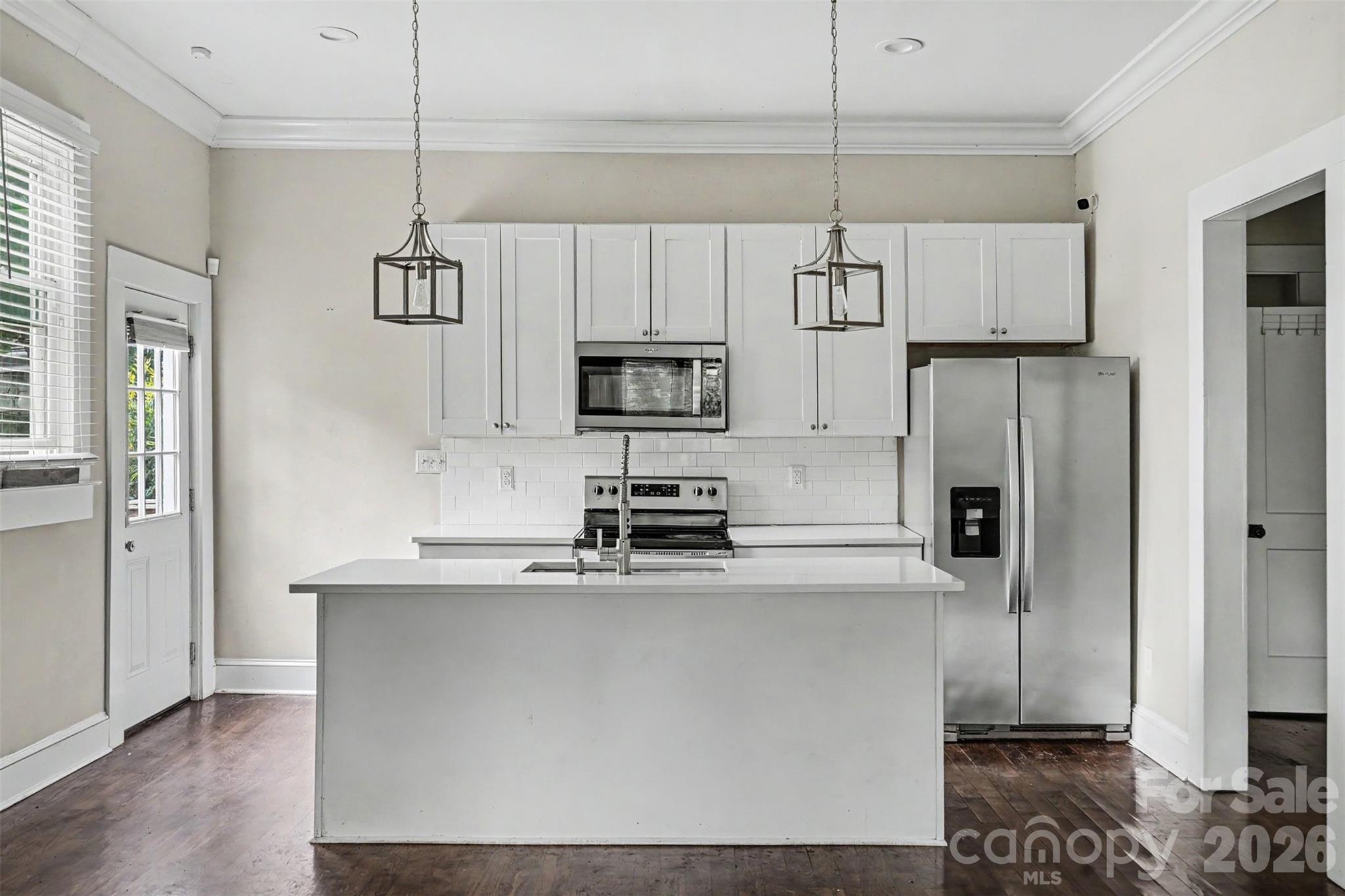 80 Kerr Street Property Photo 6