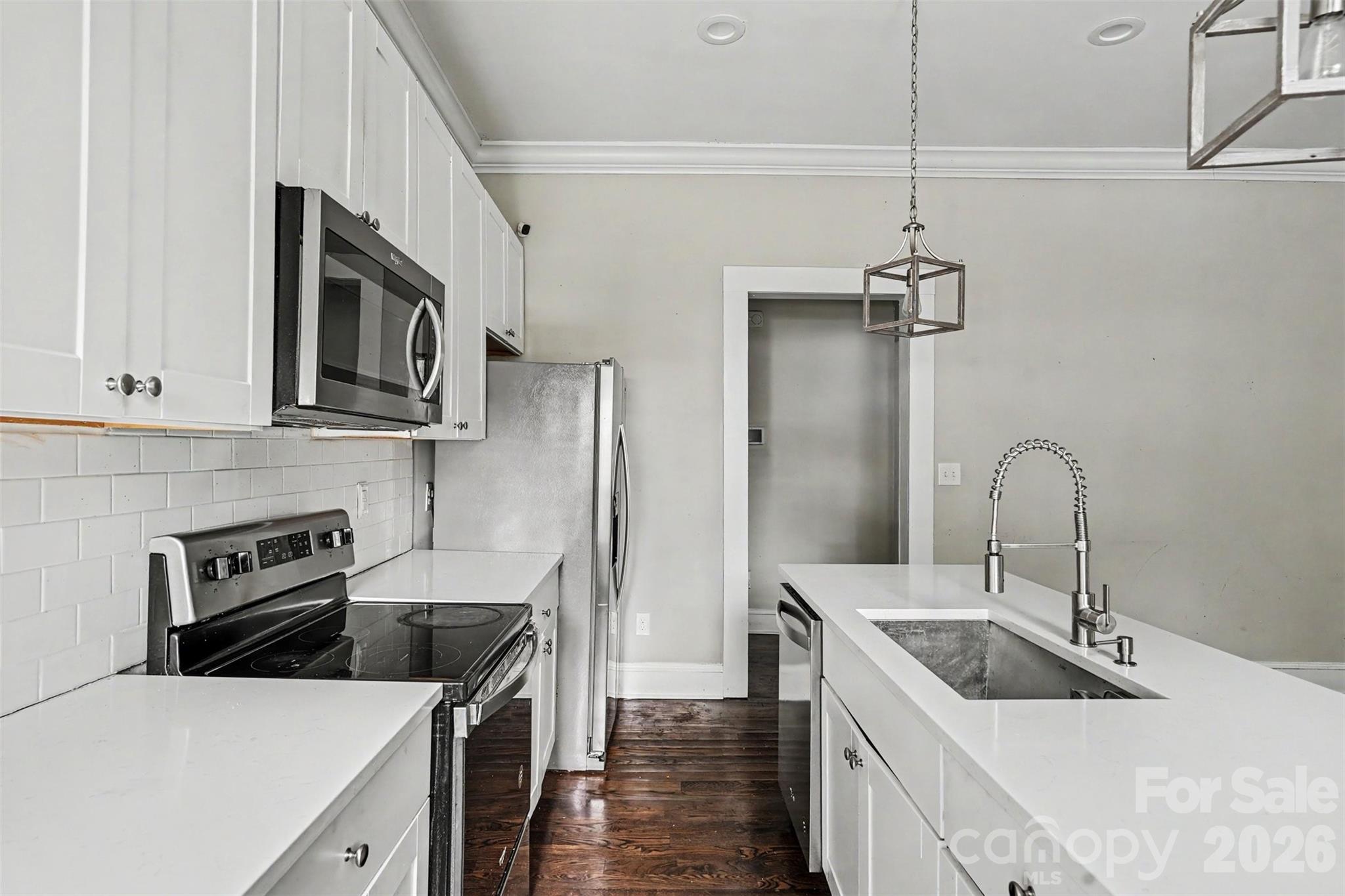 80 Kerr Street Property Photo 14
