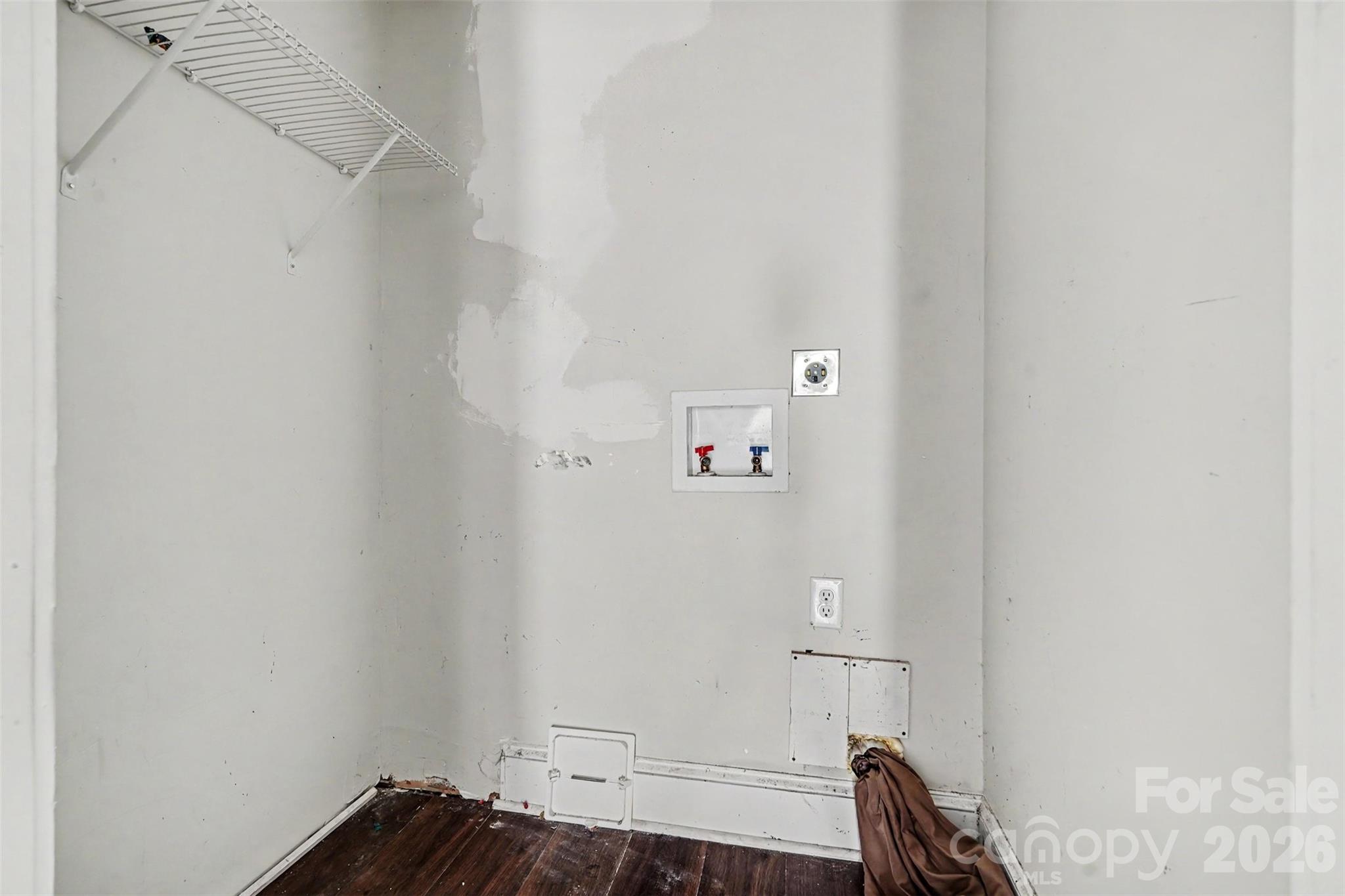 80 Kerr Street Property Photo 32