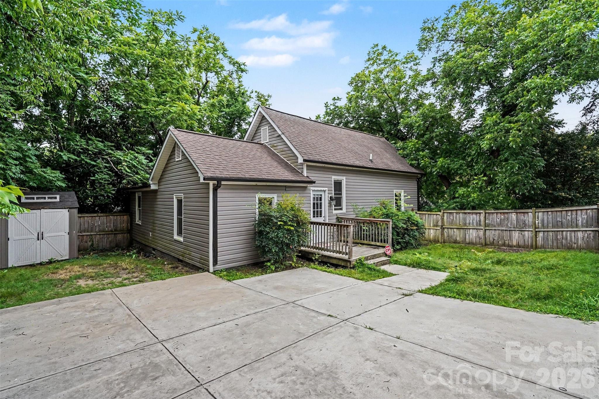 80 Kerr Street Property Photo 35