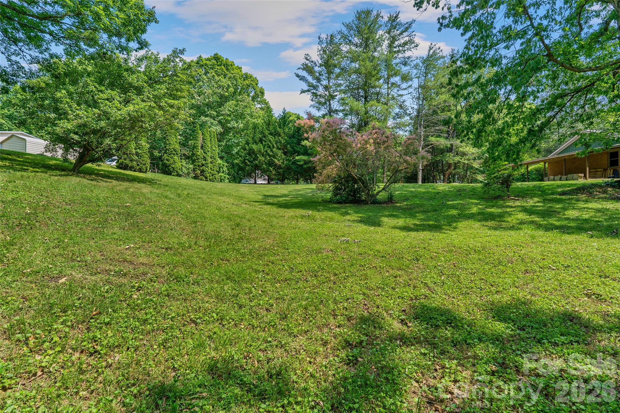 18 Luckenbach Drive Property Photo 3
