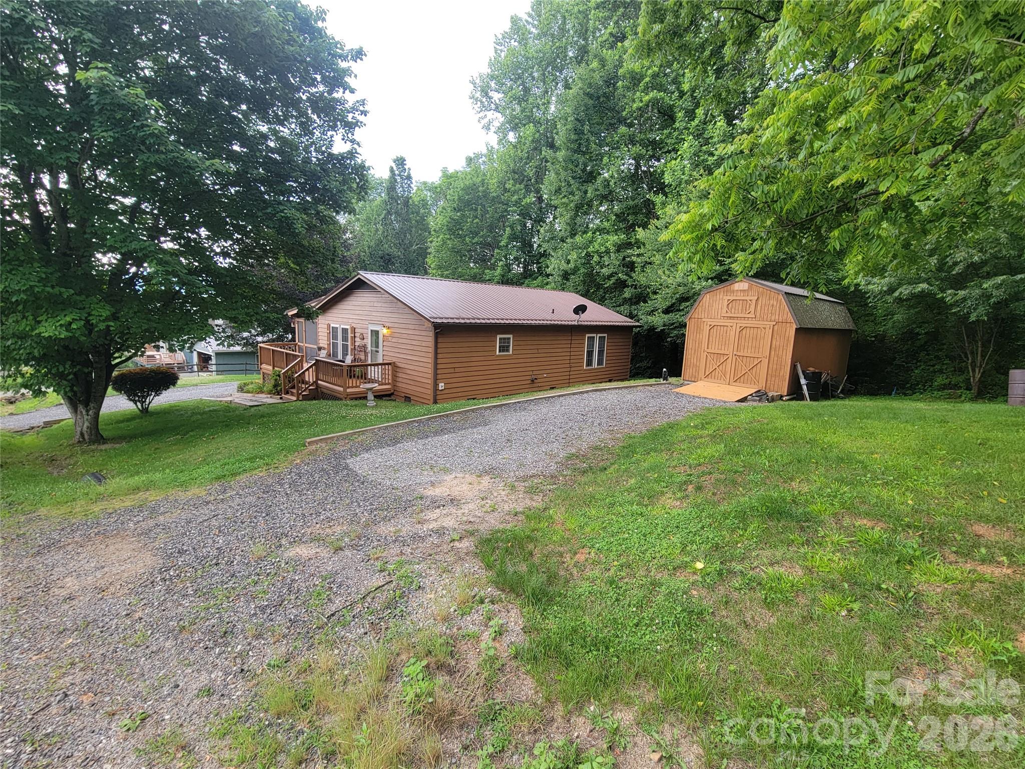 131 Dahlia Lane Property Photo 4
