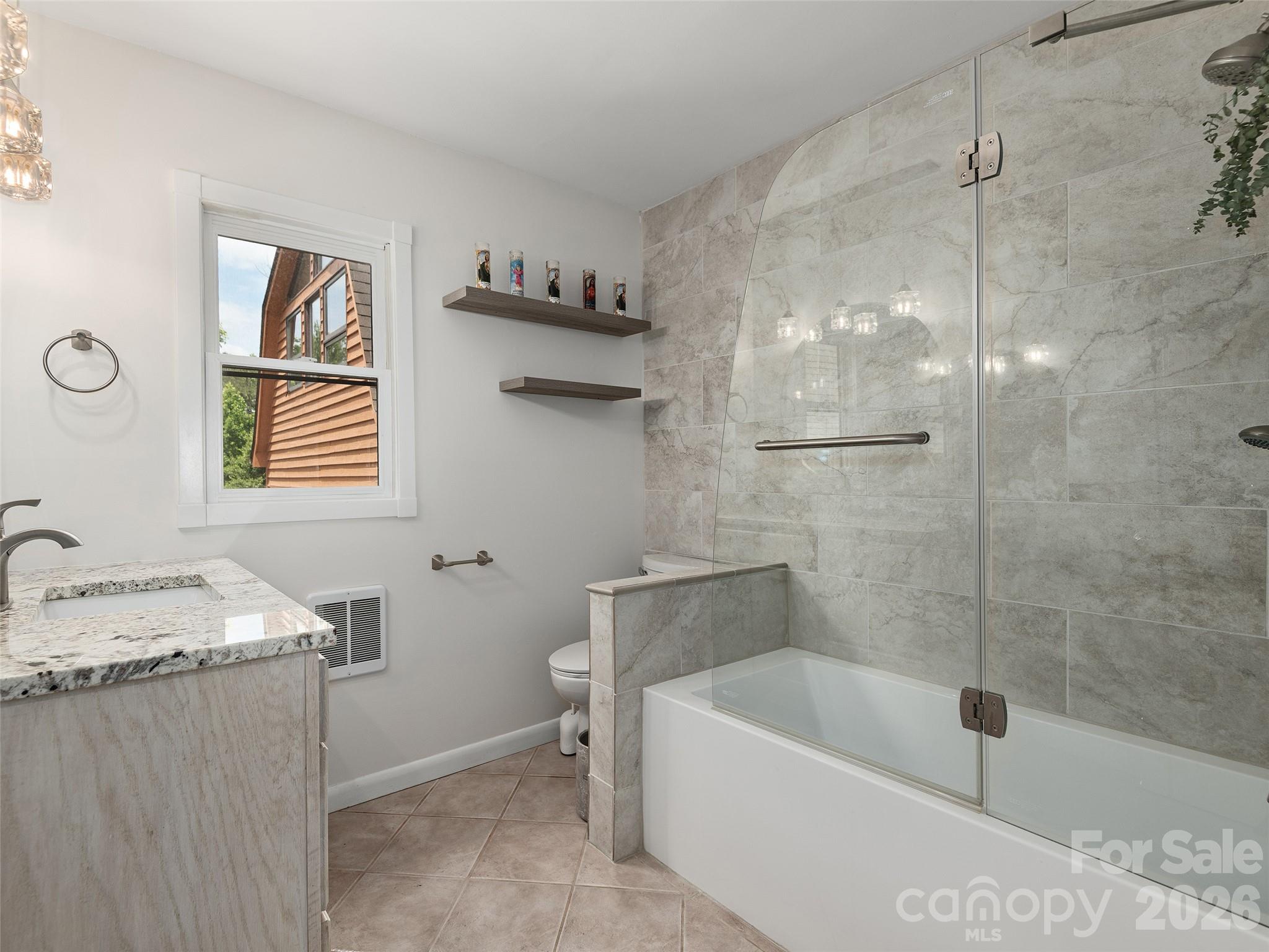 7 Hope Lane Property Photo 14