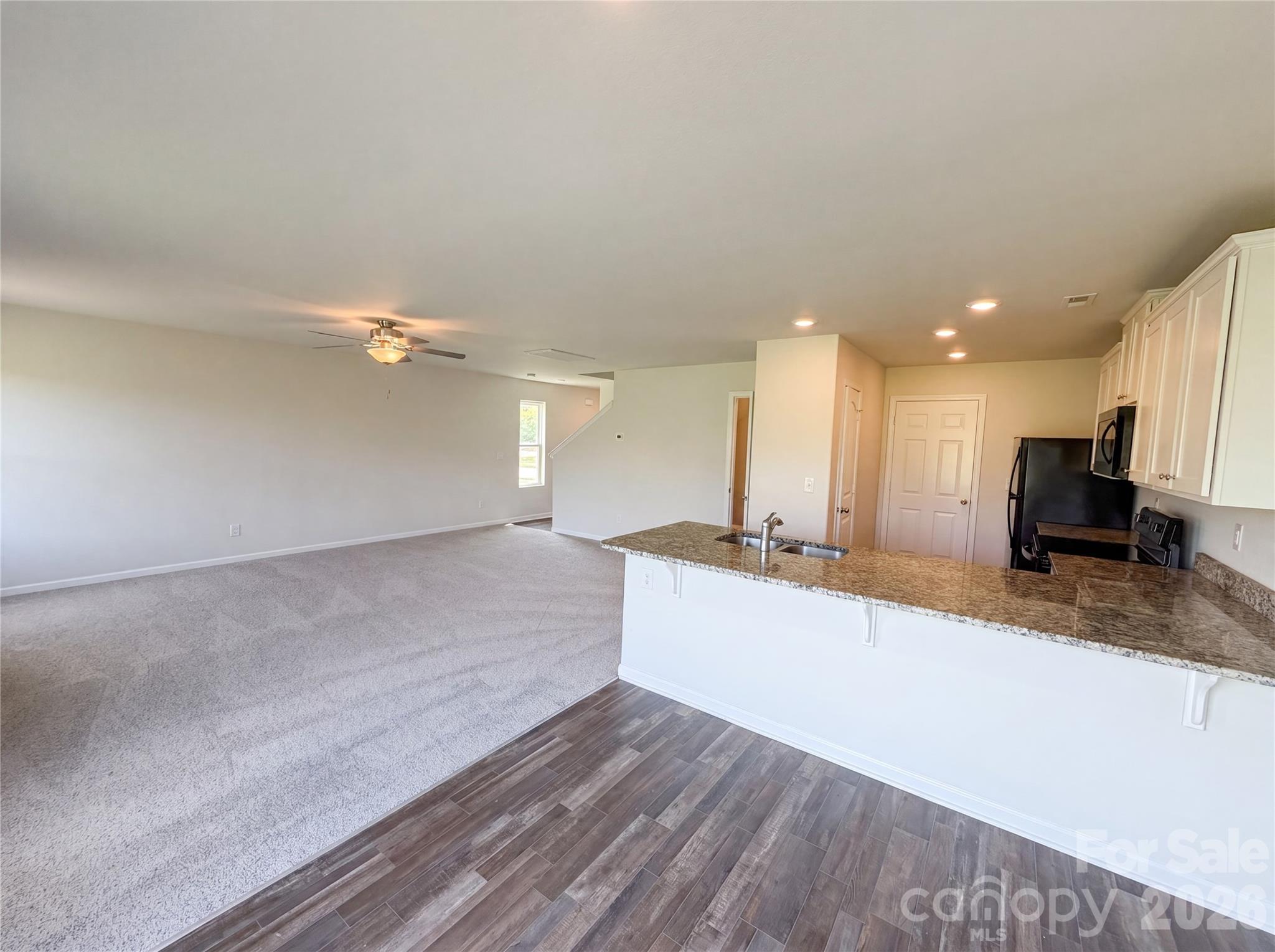 1270 Winding Creek Road Property Photo 2