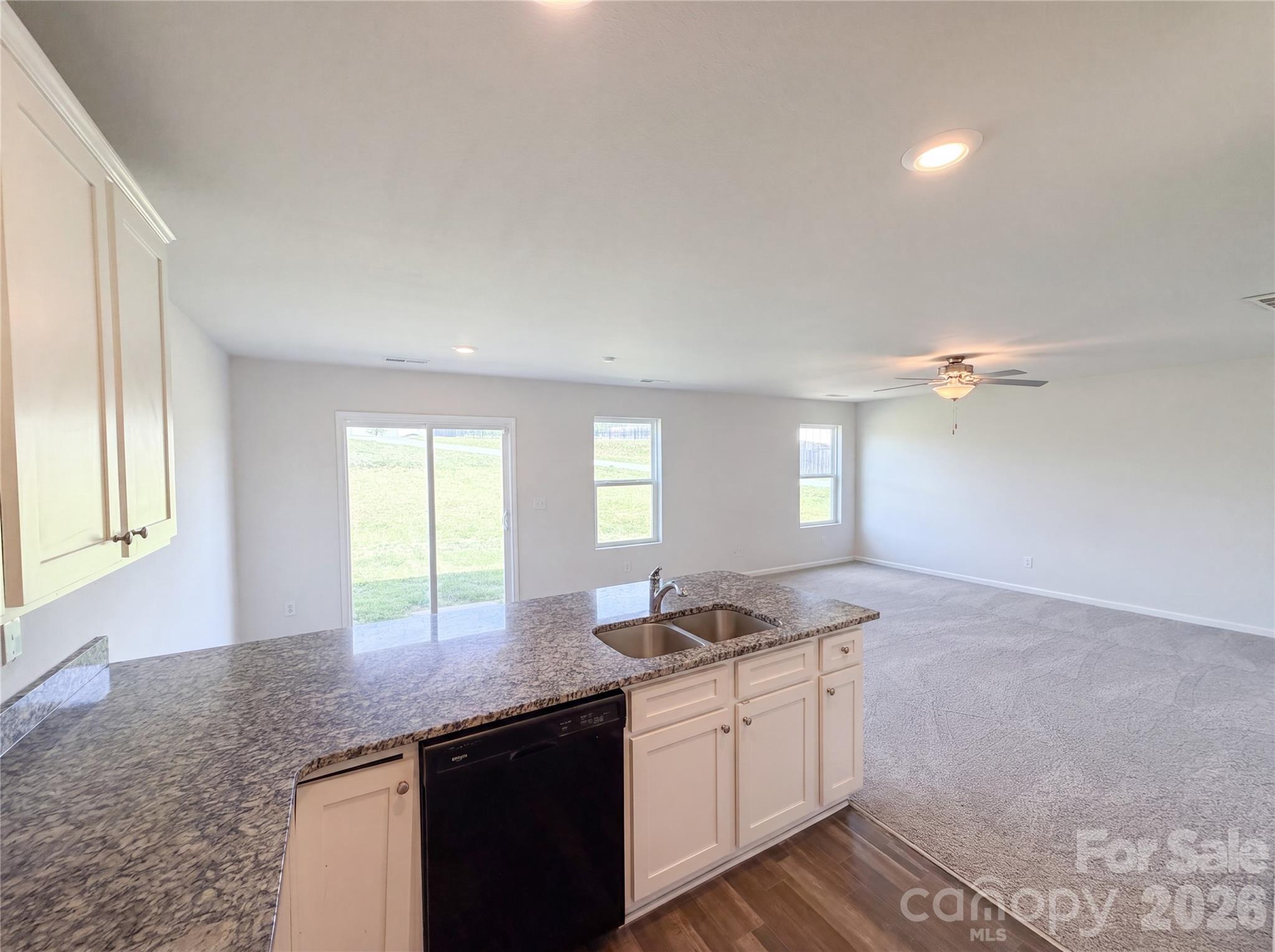 1270 Winding Creek Road Property Photo 7