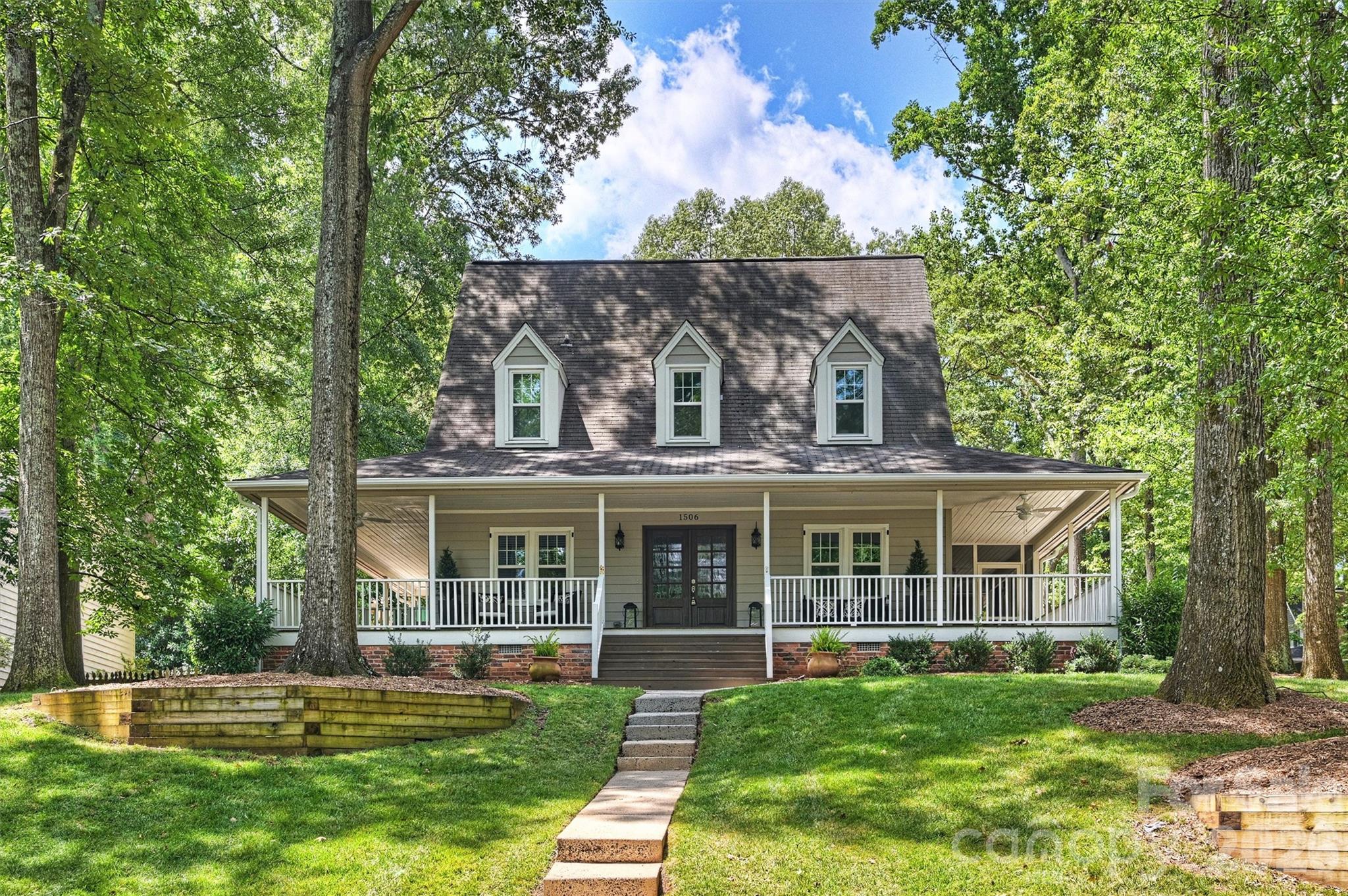 1506 Wandering Way Drive Property Photo 1