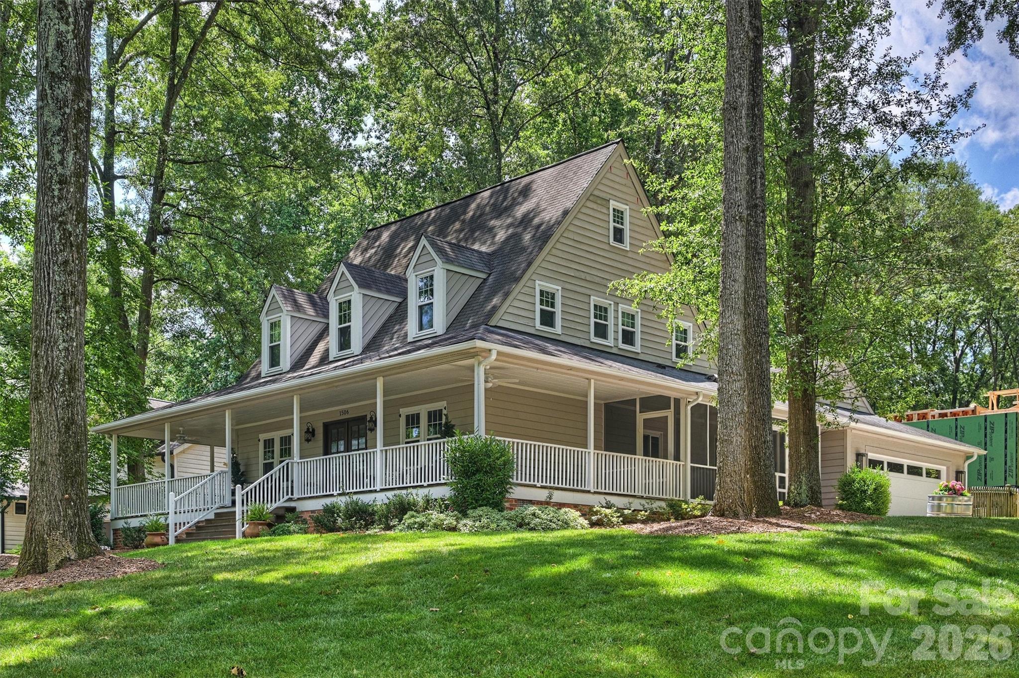 1506 Wandering Way Drive Property Photo 2