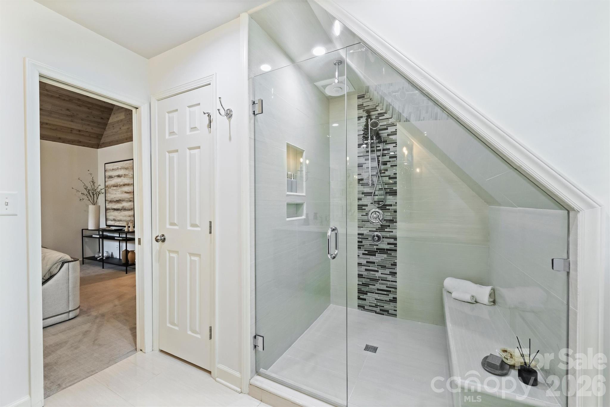 1506 Wandering Way Drive Property Photo 27