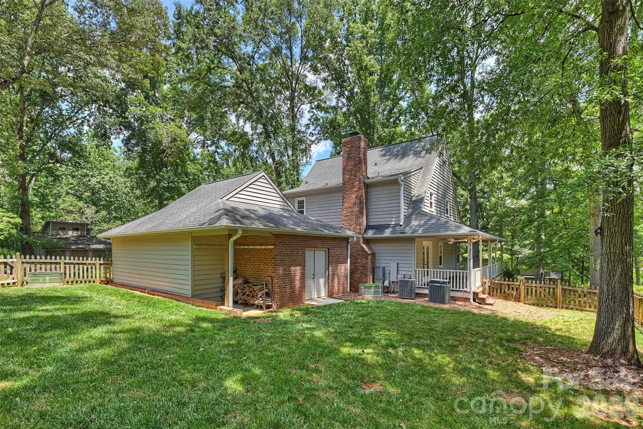 1506 Wandering Way Drive Property Photo 35