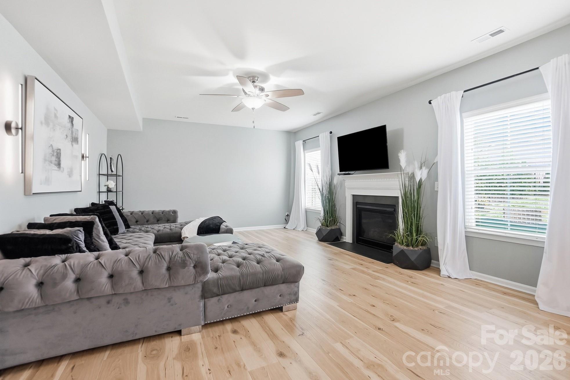 4874 Breden Street Property Photo 8