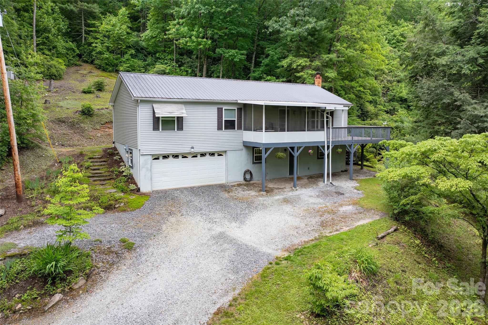 125 Round Mountain Road Property Photo 1
