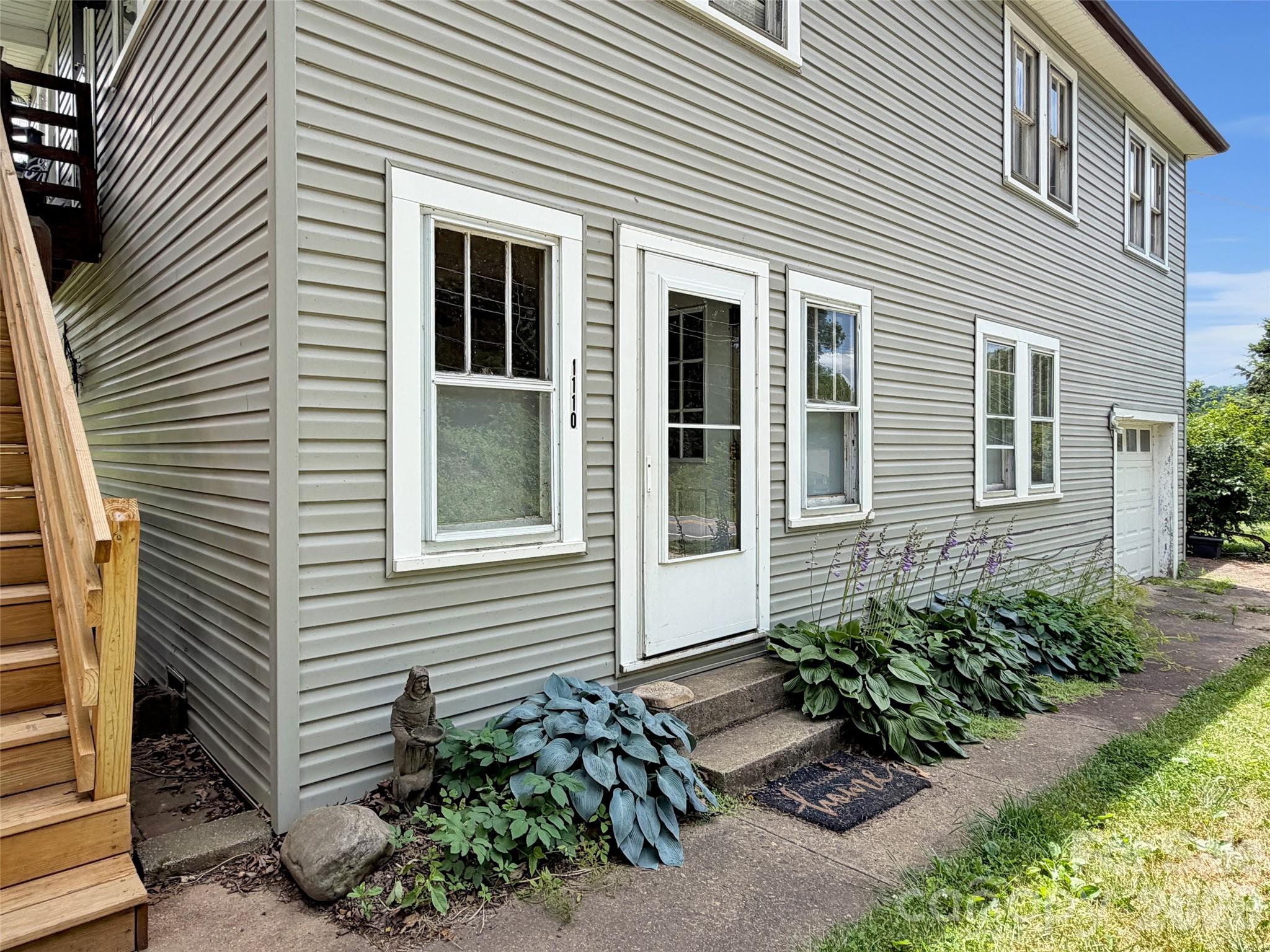 1114 Old Clyde Road Property Photo 6