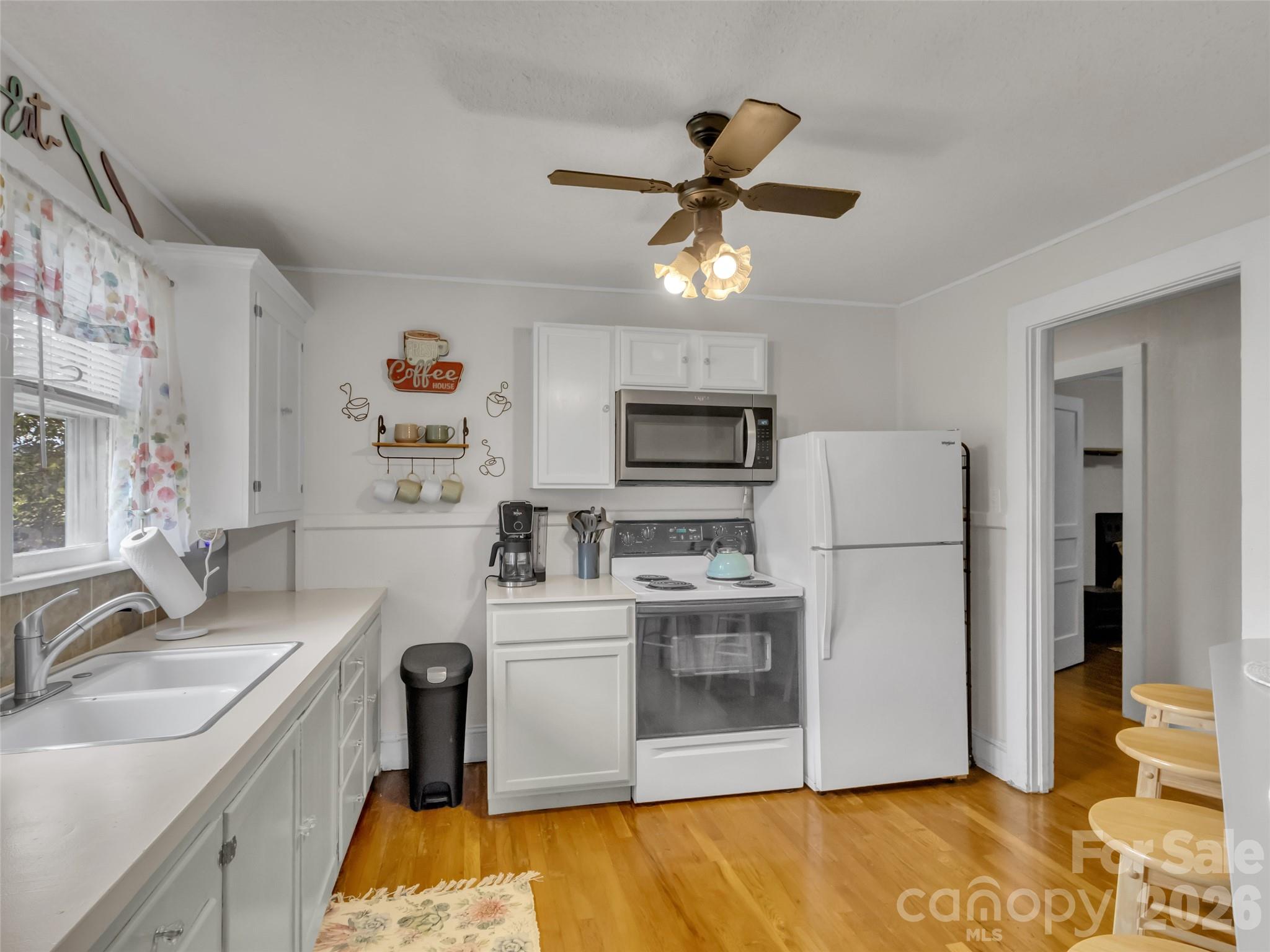 1114 Old Clyde Road Property Photo 13