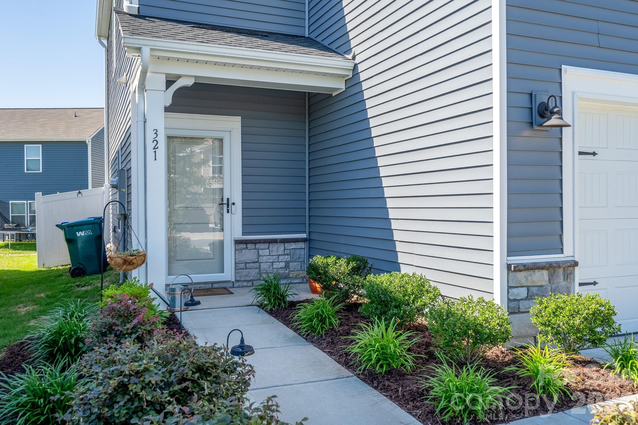 321 Fairchild Way Property Photo 2