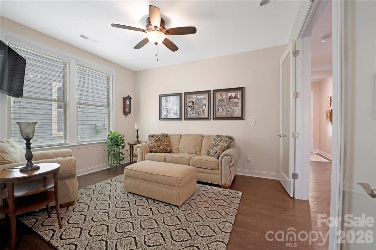 151 Johnson Manor Street Property Photo 9