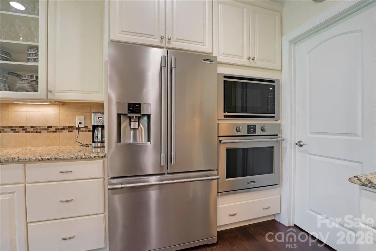 151 Johnson Manor Street Property Photo 23
