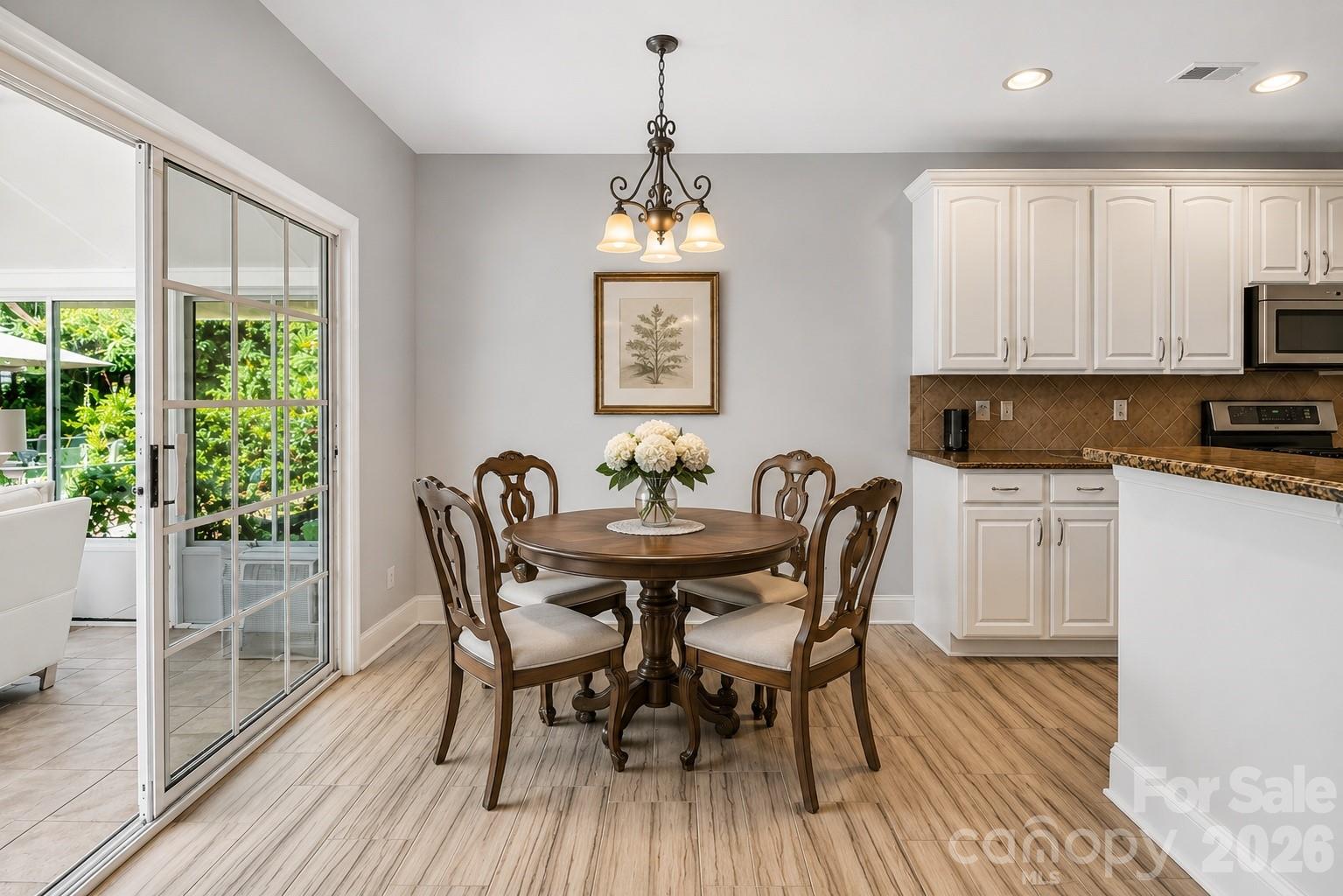 610 Springwood Drive Property Photo 10