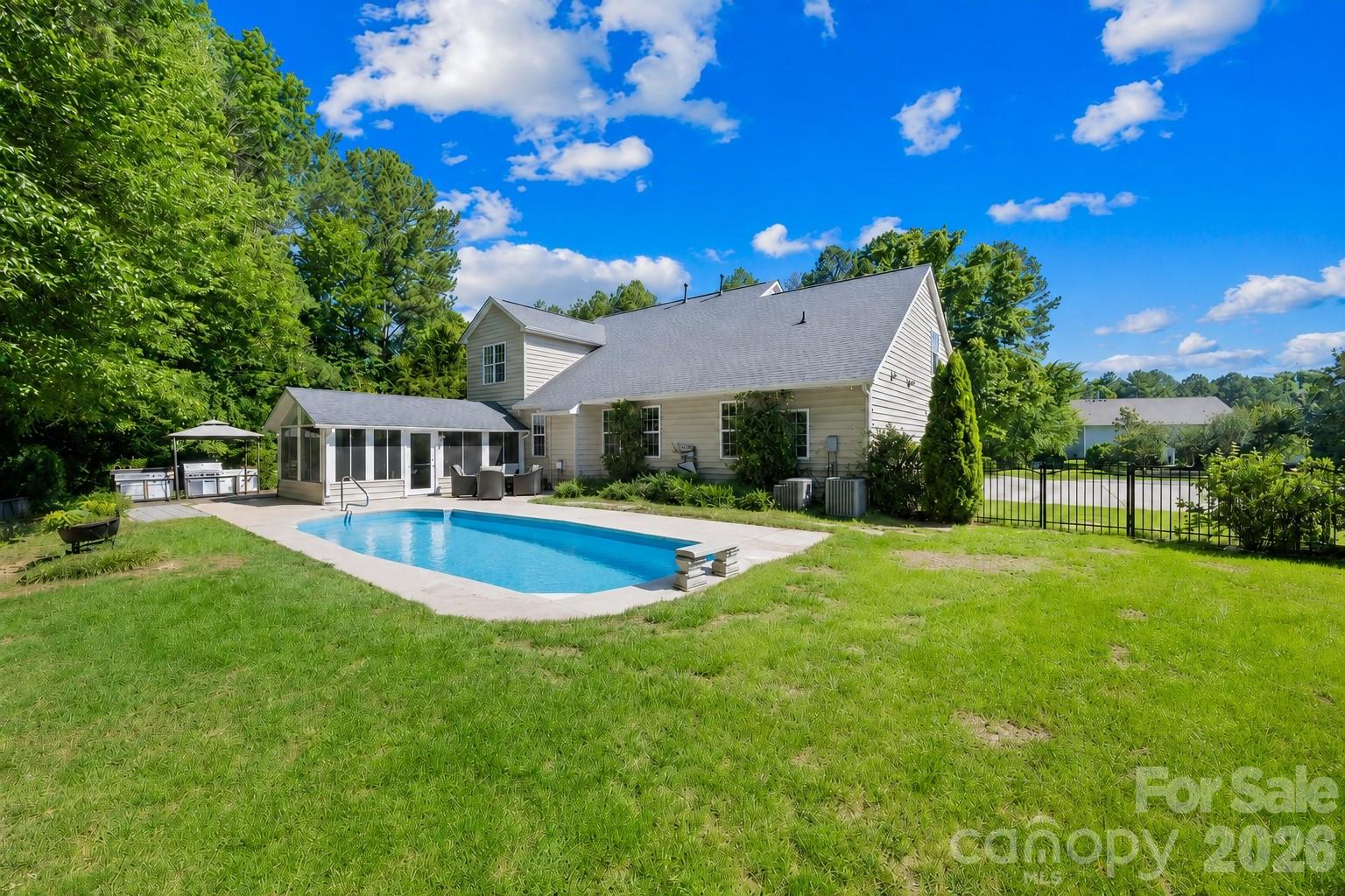 610 Springwood Drive Property Photo 27
