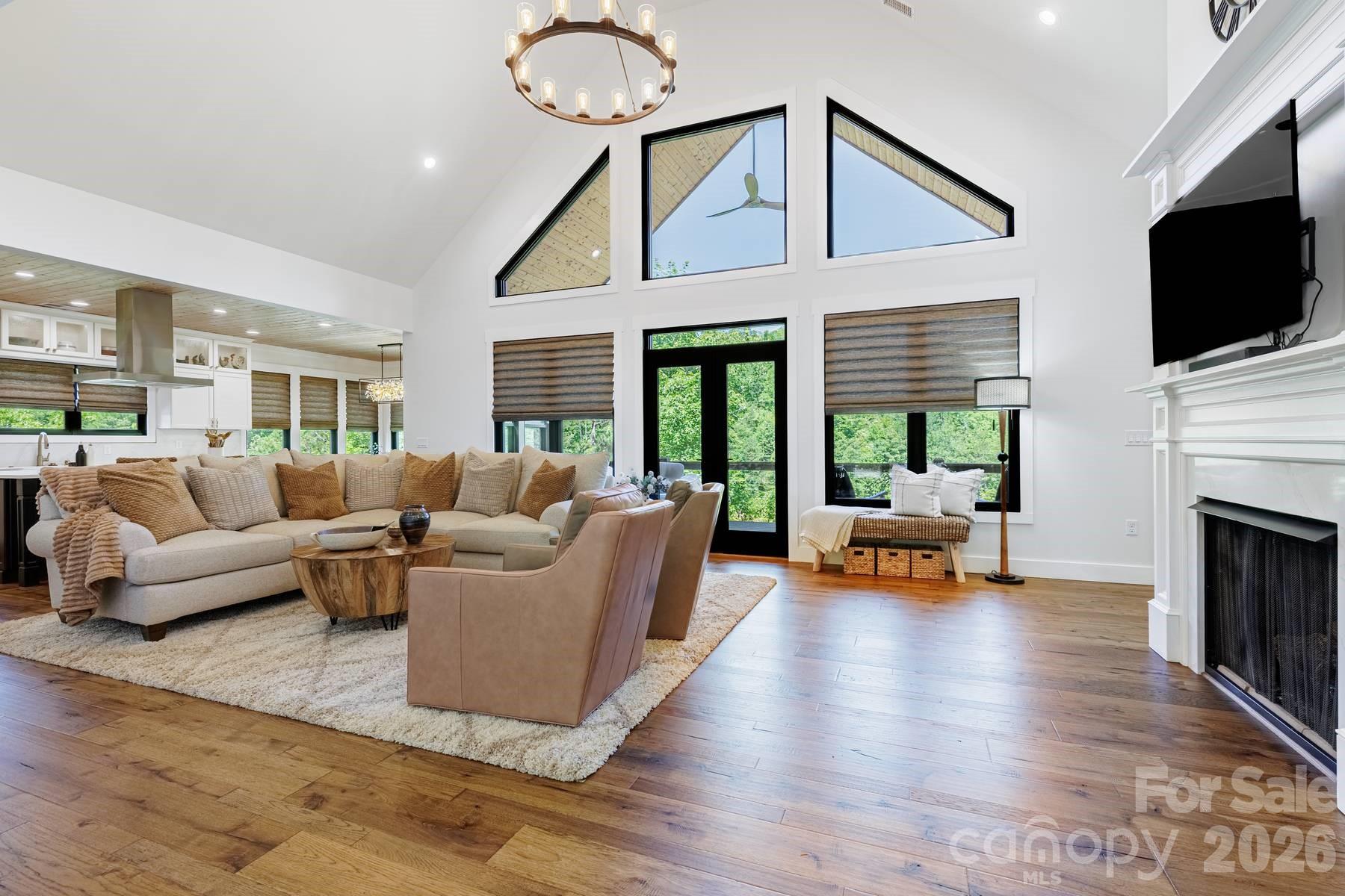 273 Alarka Point Property Photo 7