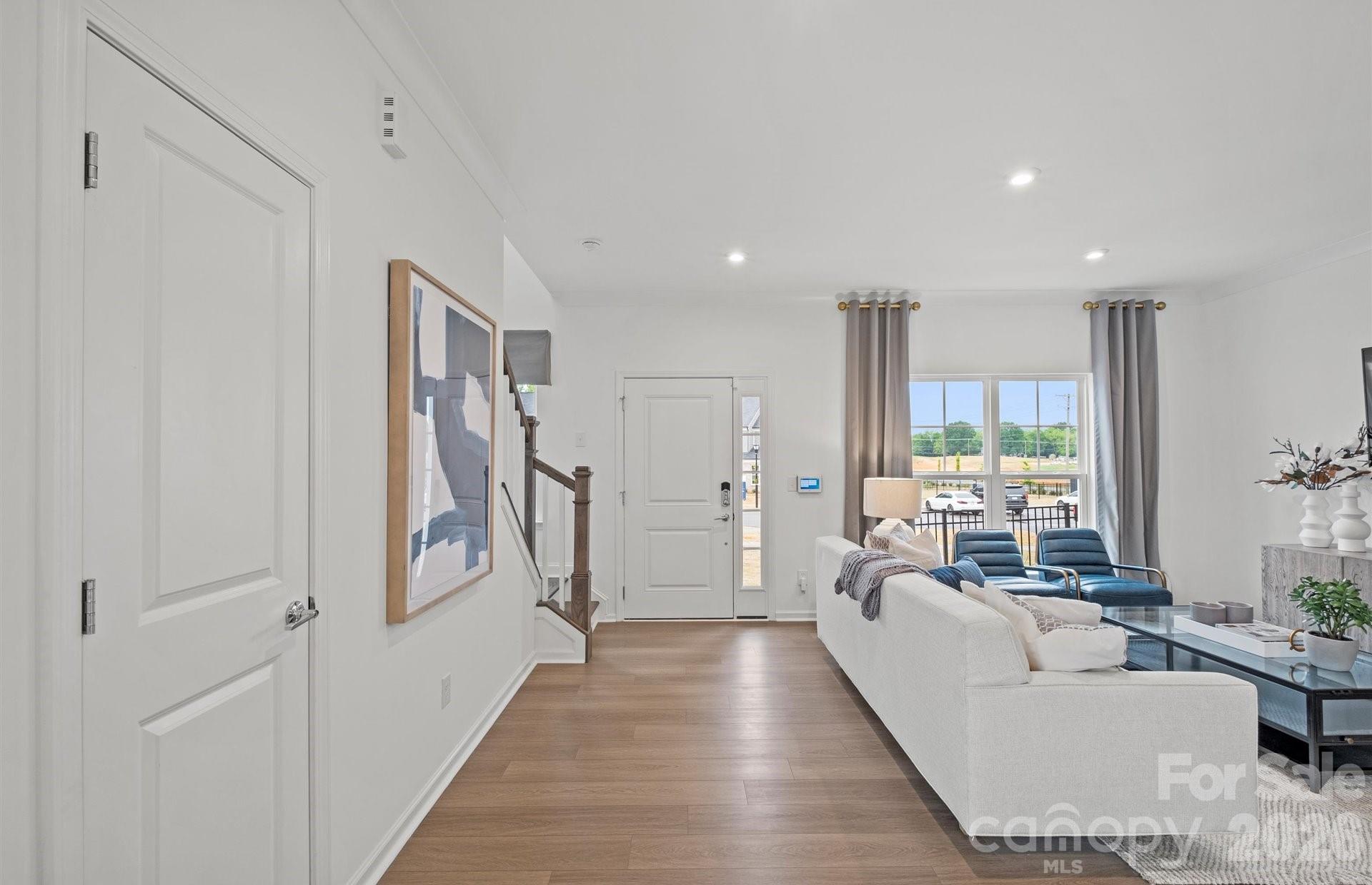 2020 Cobble Court Property Photo 2