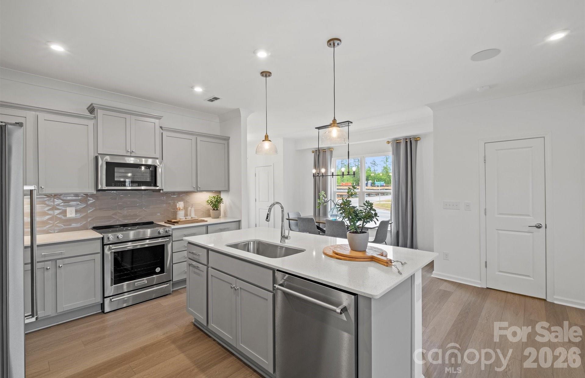 2020 Cobble Court Property Photo 4
