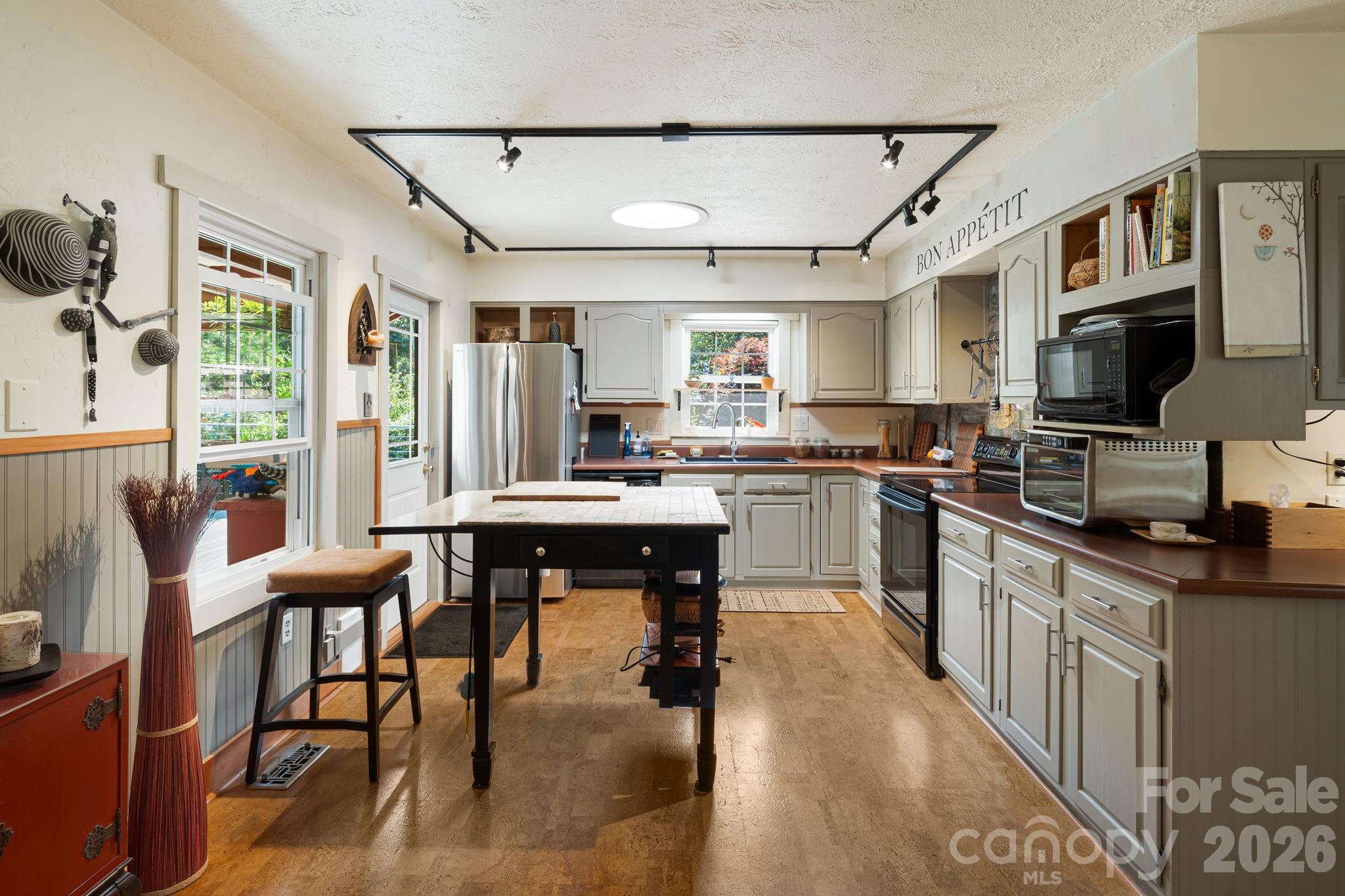 43 Chadwick Wade Drive Property Photo 4