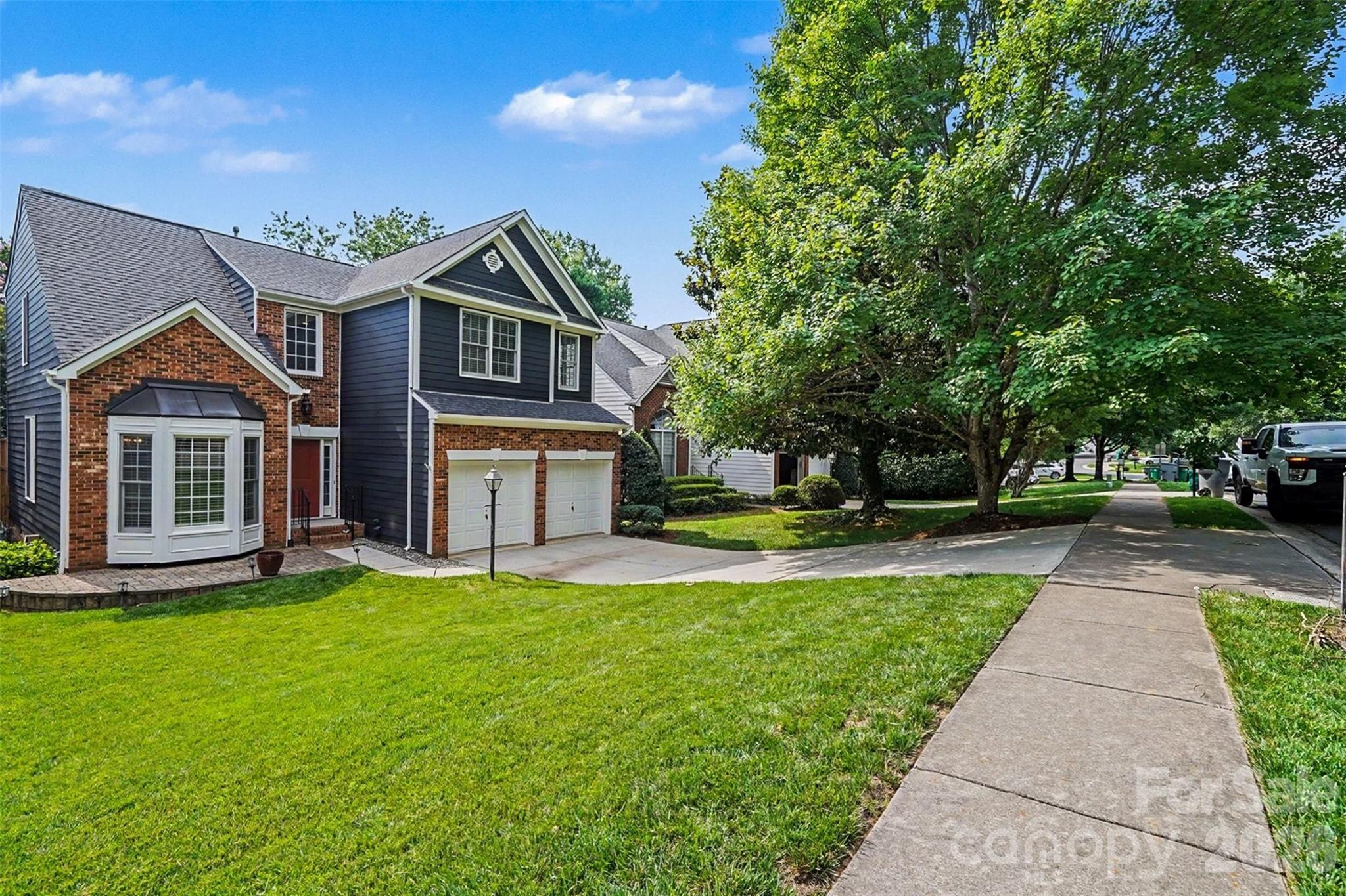 1926 Dunhill Drive Property Photo 4
